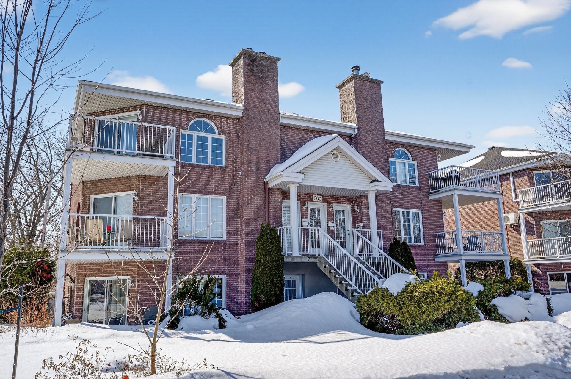 









560


20e Avenue

, 5,
Deux-Montagnes,




QC
J7R7E9


