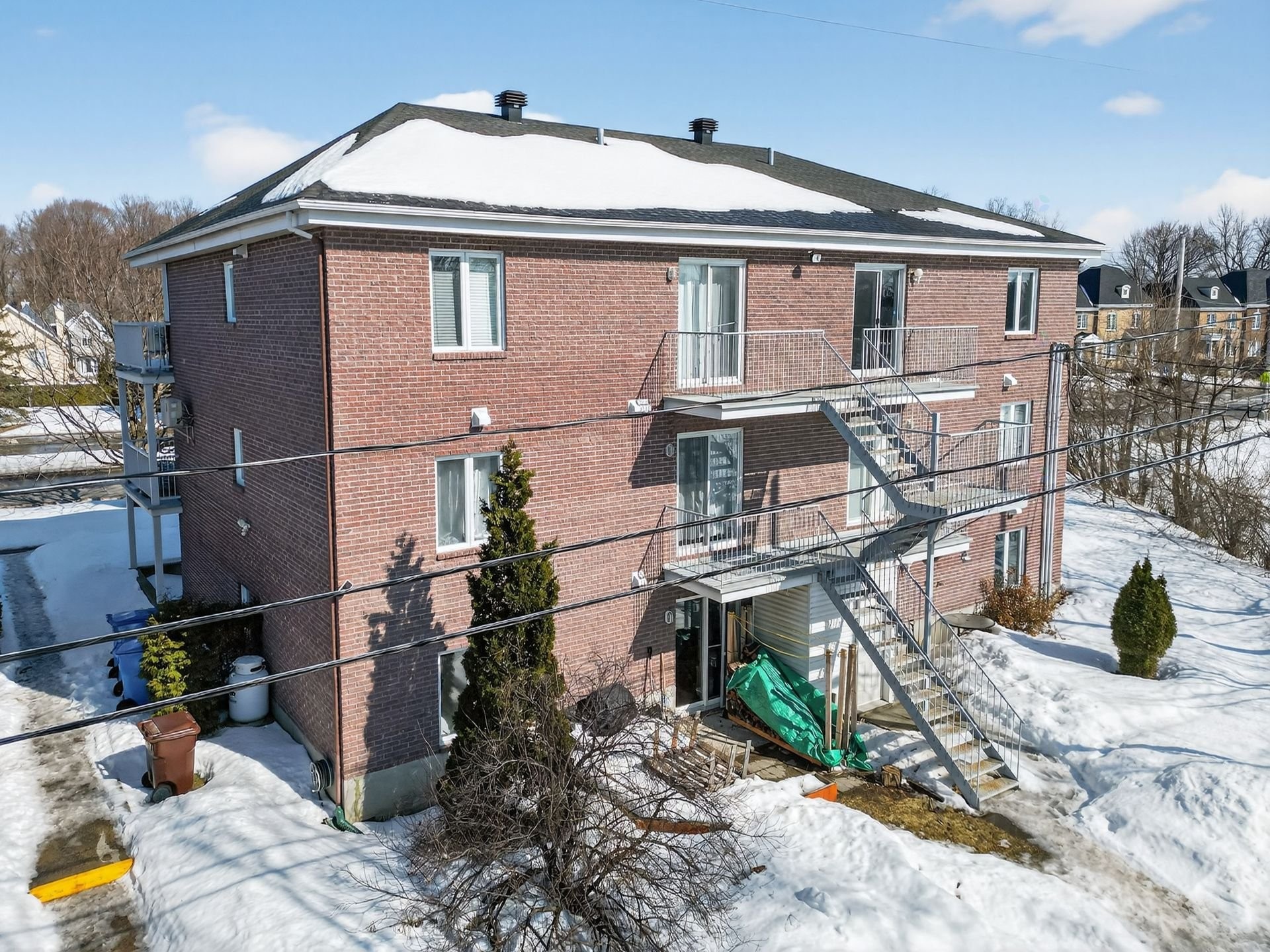 









560


20e Avenue

, 5,
Deux-Montagnes,




QC
J7R7E9

