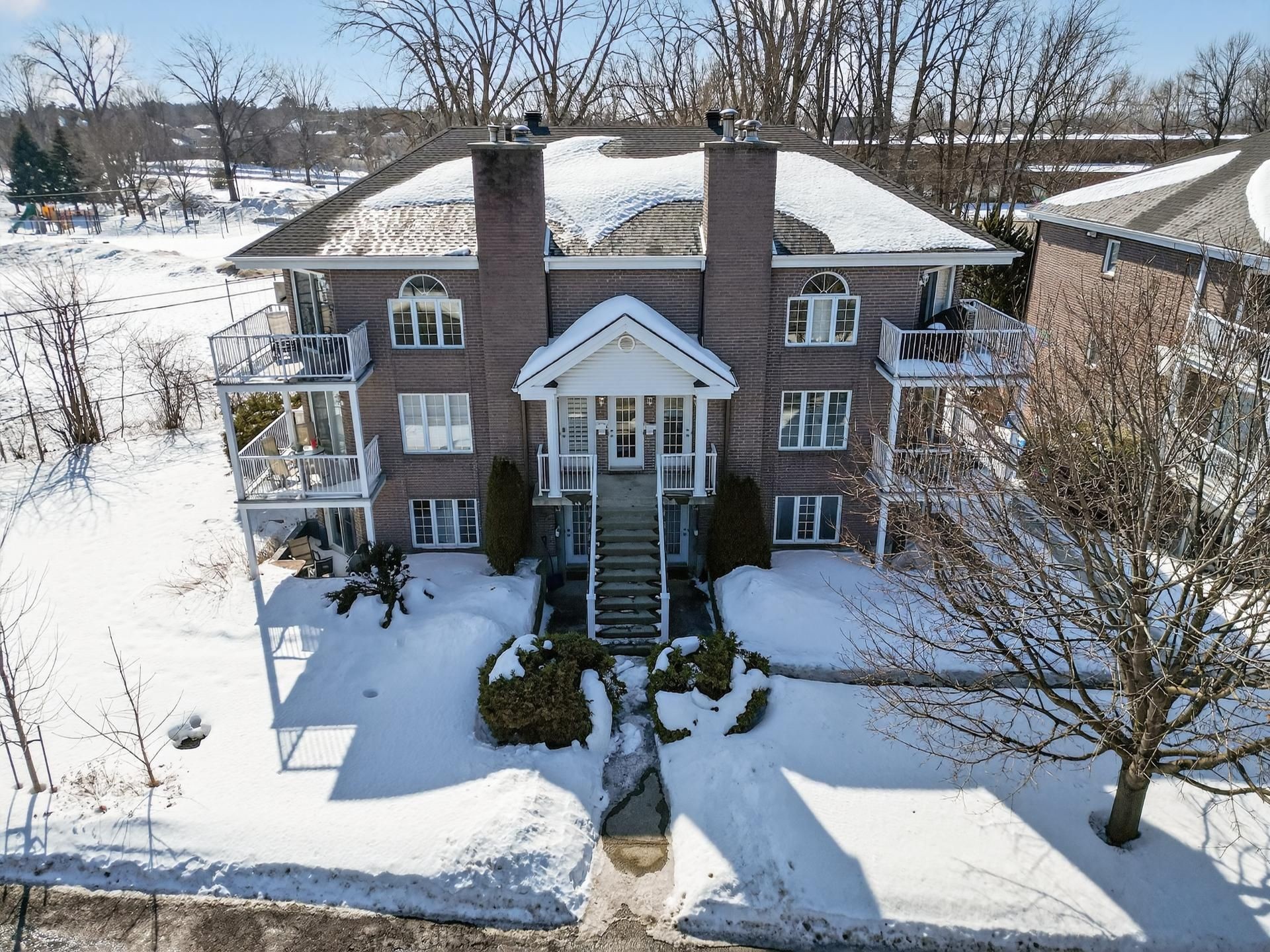 









560


20e Avenue

, 5,
Deux-Montagnes,




QC
J7R7E9


