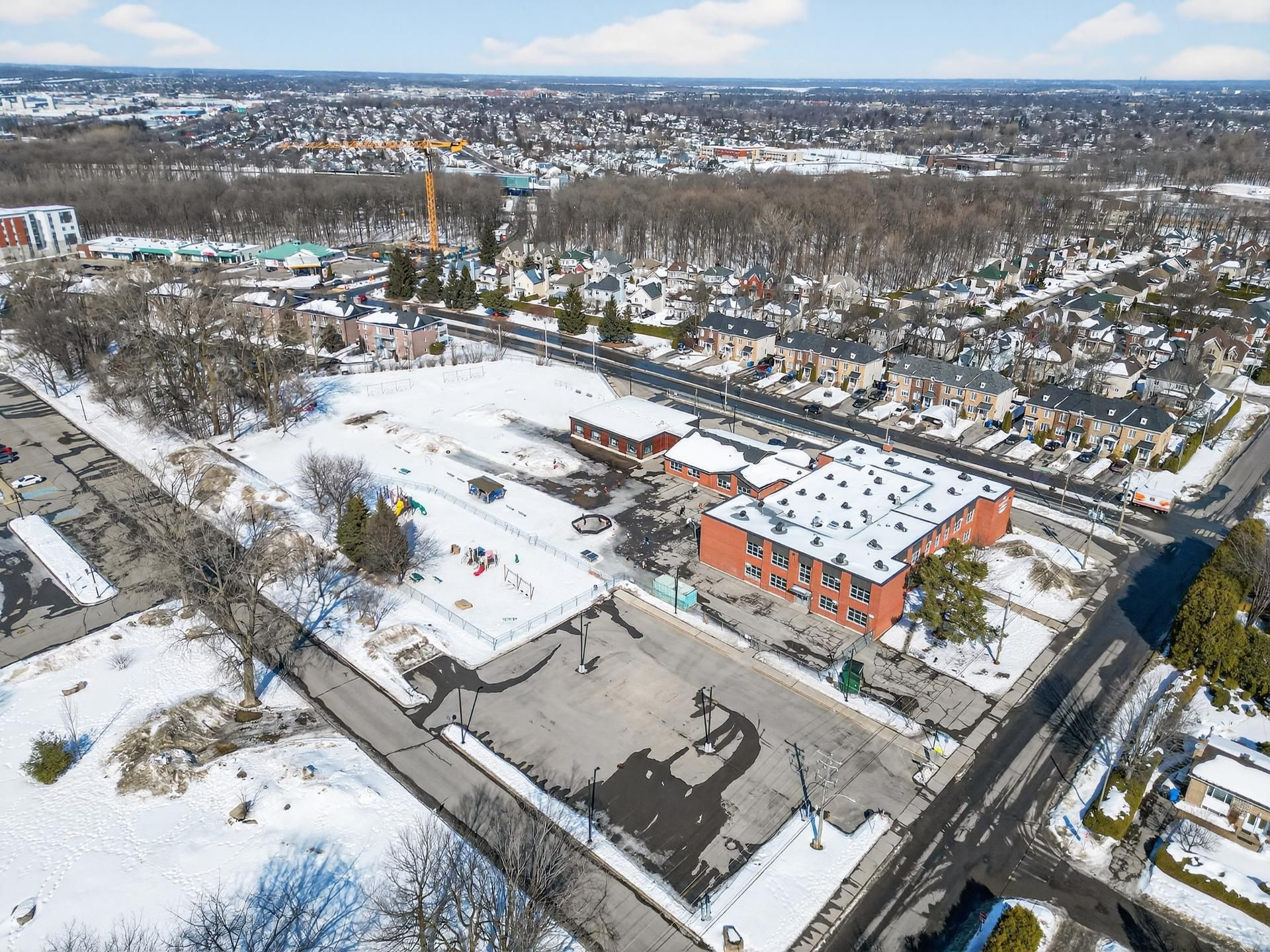 









560


20e Avenue

, 5,
Deux-Montagnes,




QC
J7R7E9


