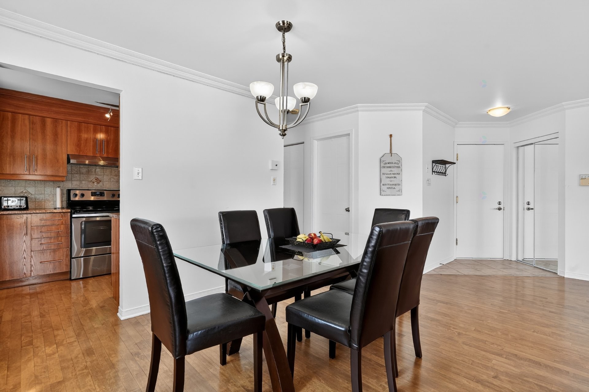 









560


20e Avenue

, 5,
Deux-Montagnes,




QC
J7R7E9

