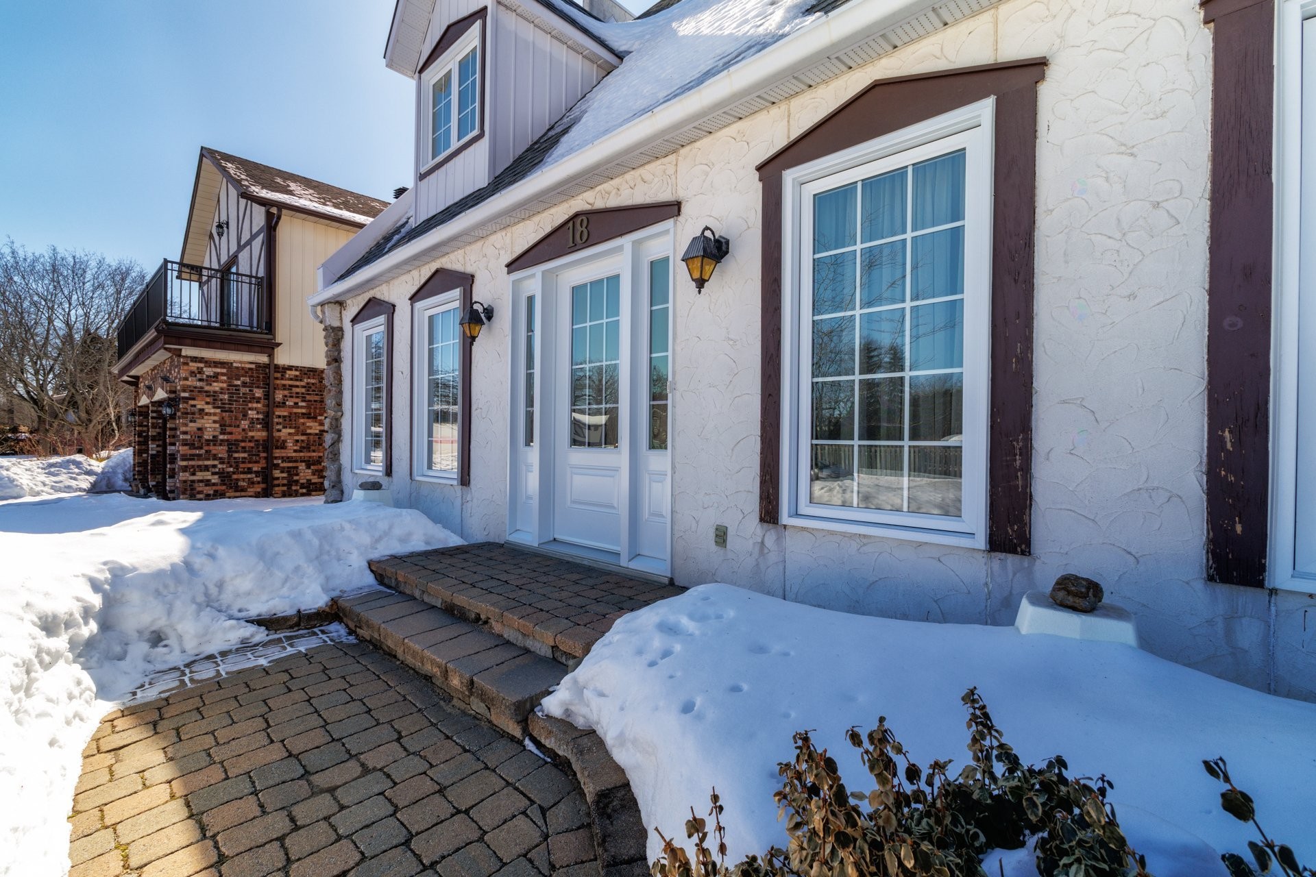 









18


Rue Timberlea-Trail

,
Kirkland,




QC
H9J2X9

