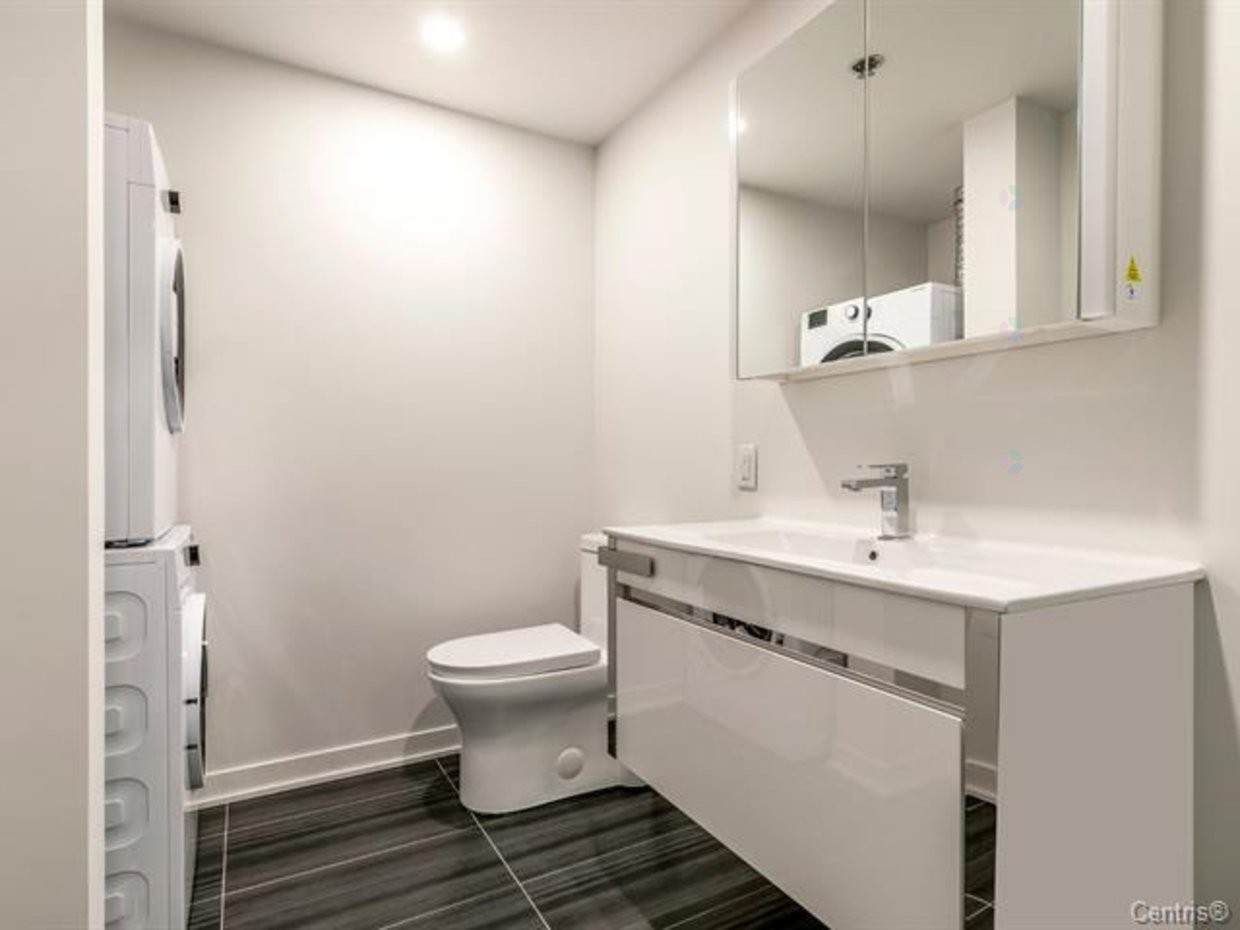 









1182


Rue Crescent

, 903,
Montréal (Ville-Marie),




QC
H3G0G6

