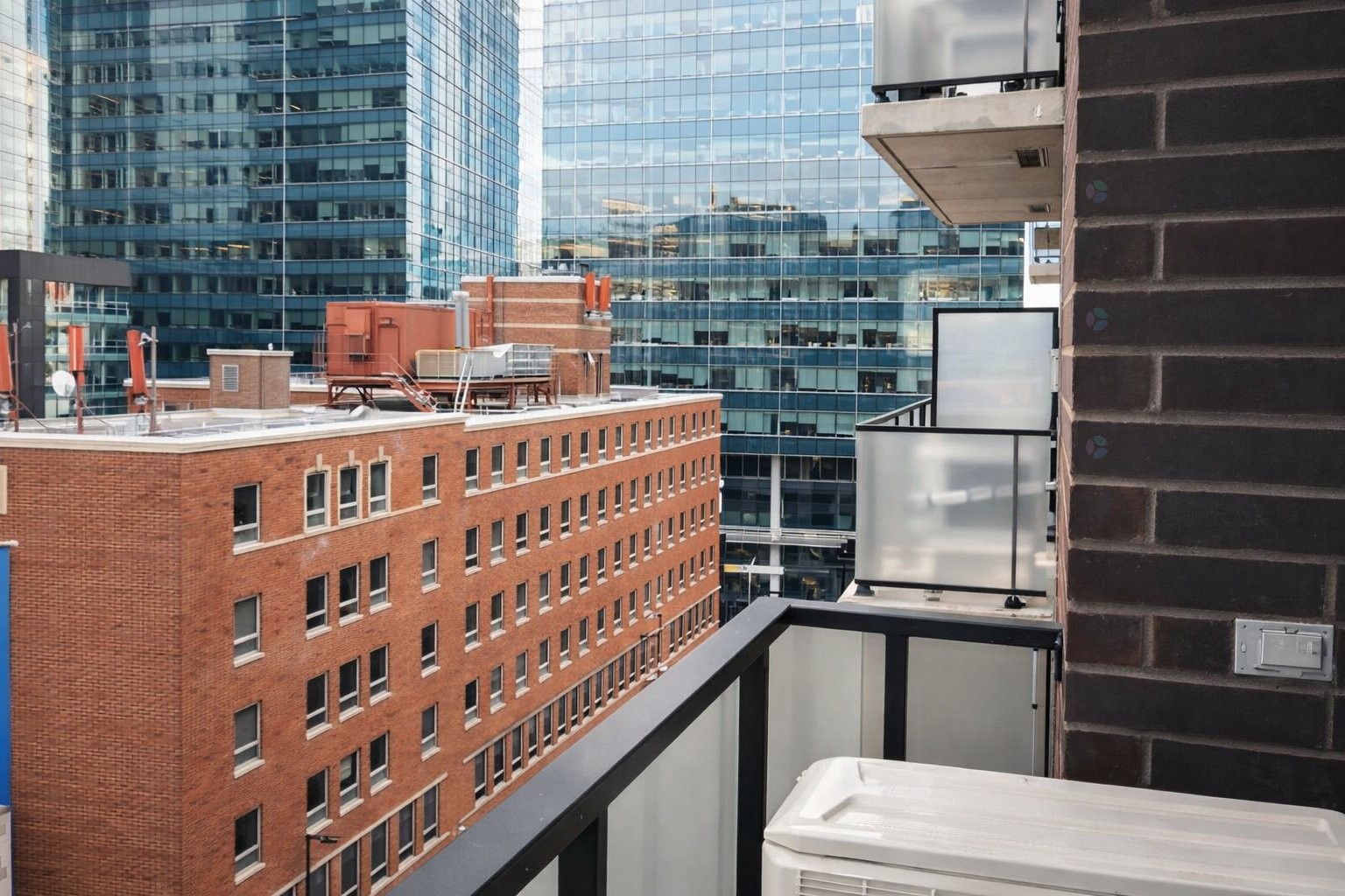 









1182


Rue Crescent

, 903,
Montréal (Ville-Marie),




QC
H3G0G6

