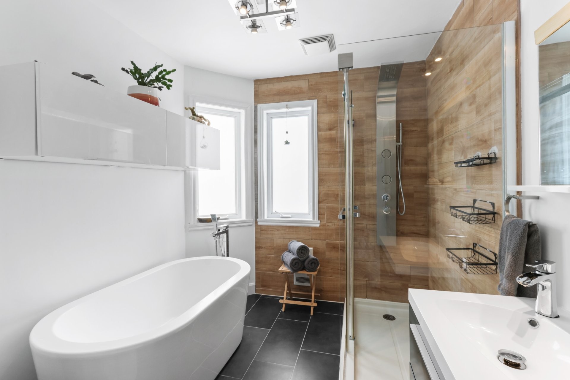 









2


Rue des Jacinthes

,
Salaberry-de-Valleyfield,




QC
J6S6V2

