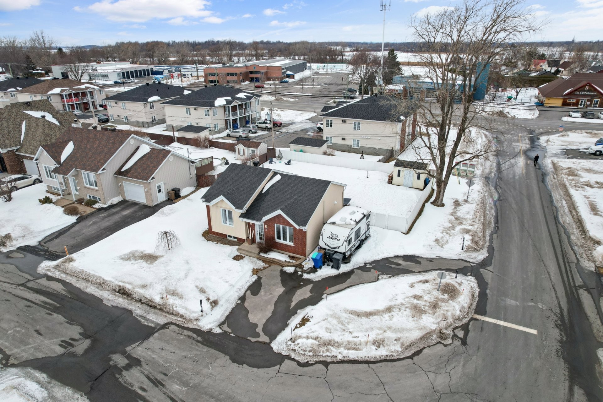 









2


Rue des Jacinthes

,
Salaberry-de-Valleyfield,




QC
J6S6V2

