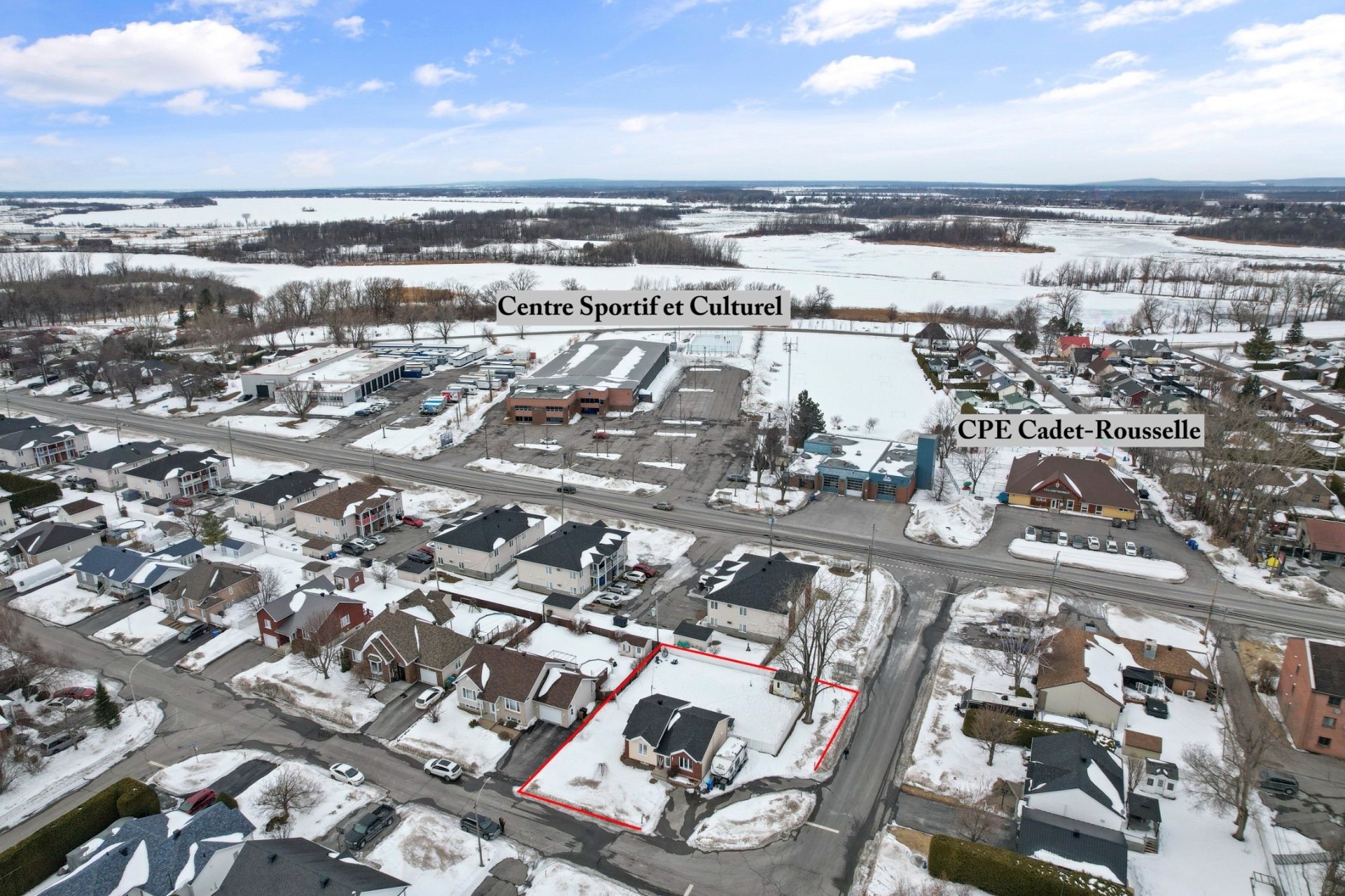 









2


Rue des Jacinthes

,
Salaberry-de-Valleyfield,




QC
J6S6V2

