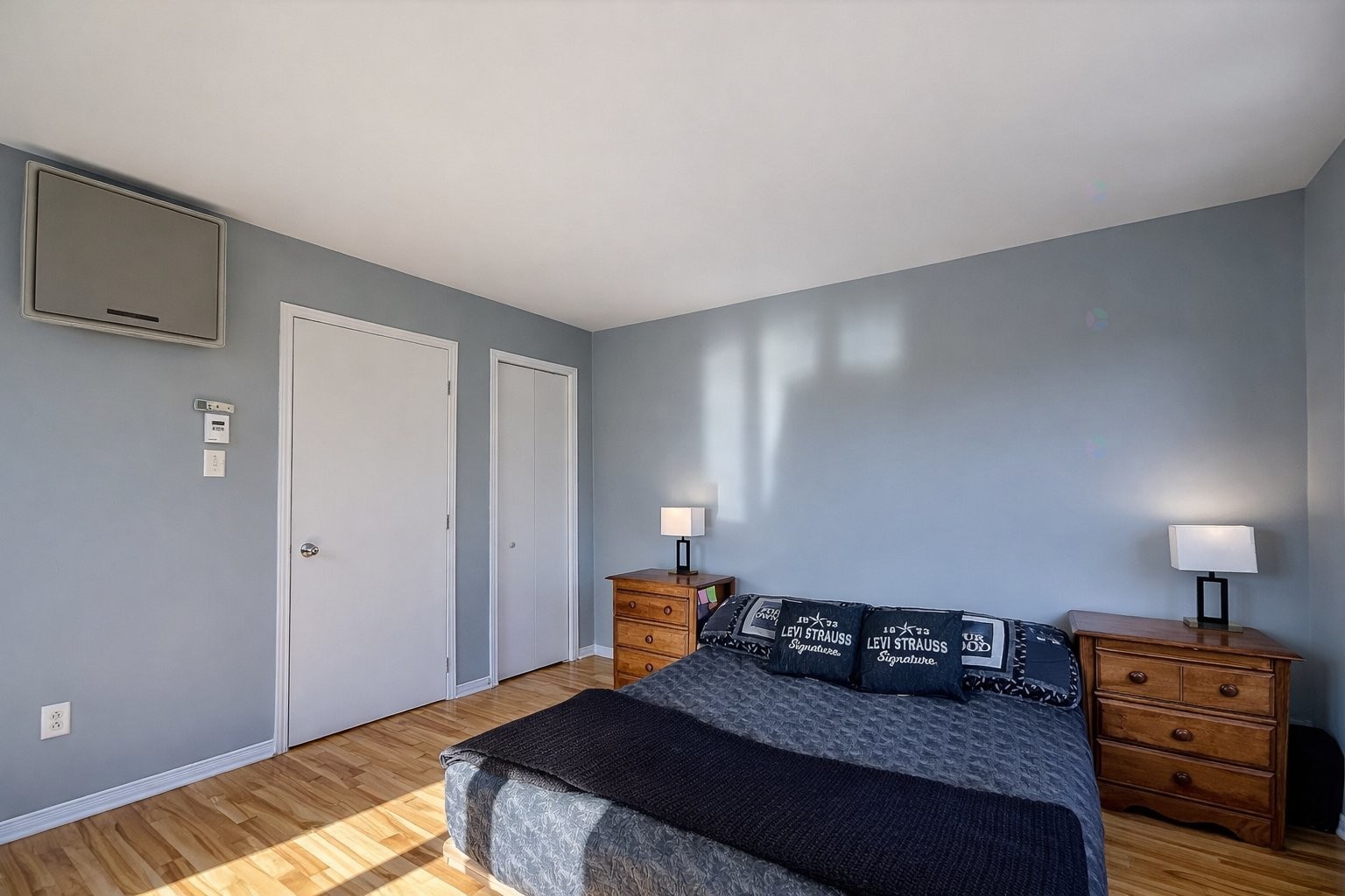 









2462


Av. Bennett

,
Montréal (Mercier/Hochelaga-Maisonneuve),




QC
H1V3S4

