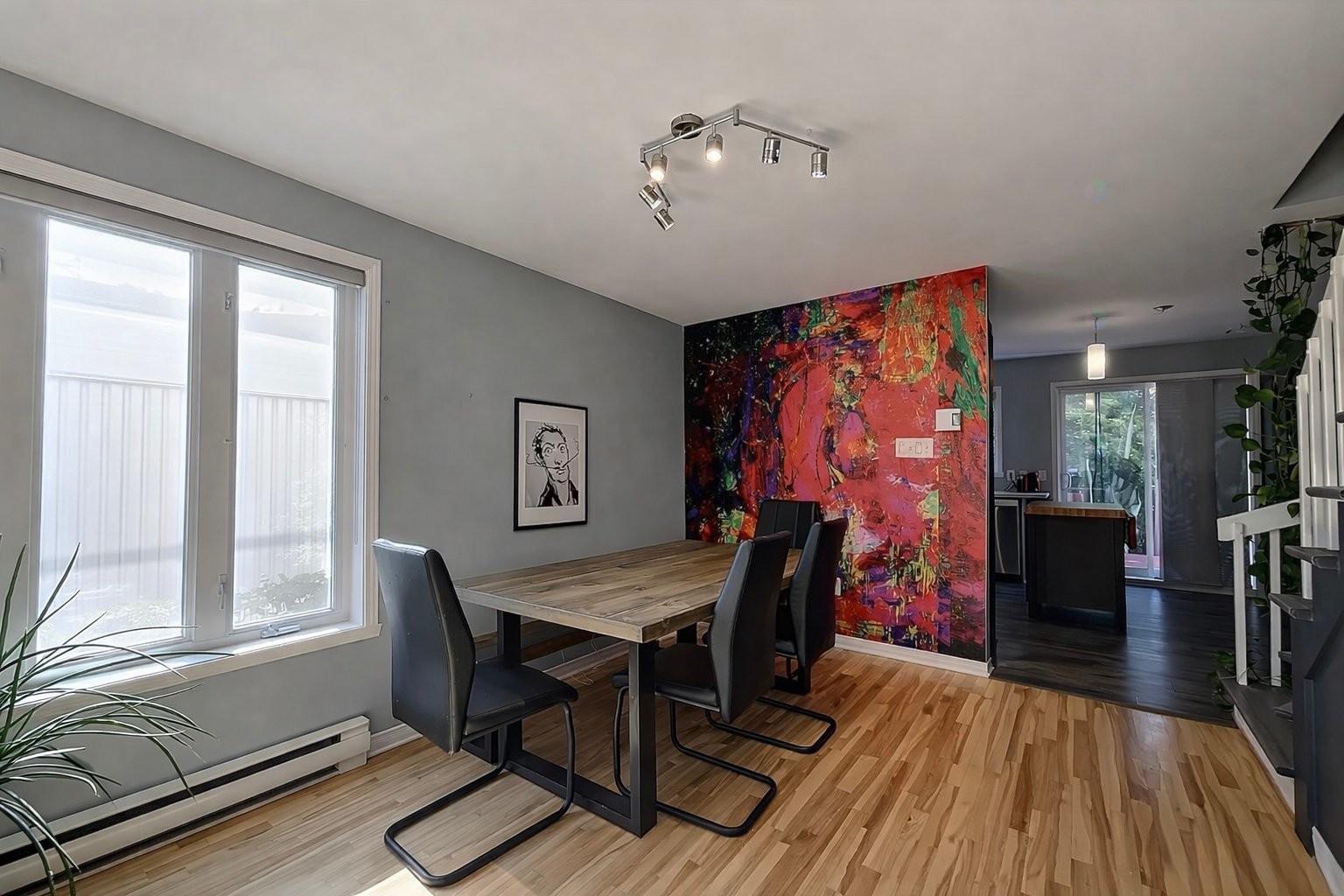 









2462


Av. Bennett

,
Montréal (Mercier/Hochelaga-Maisonneuve),




QC
H1V3S4

