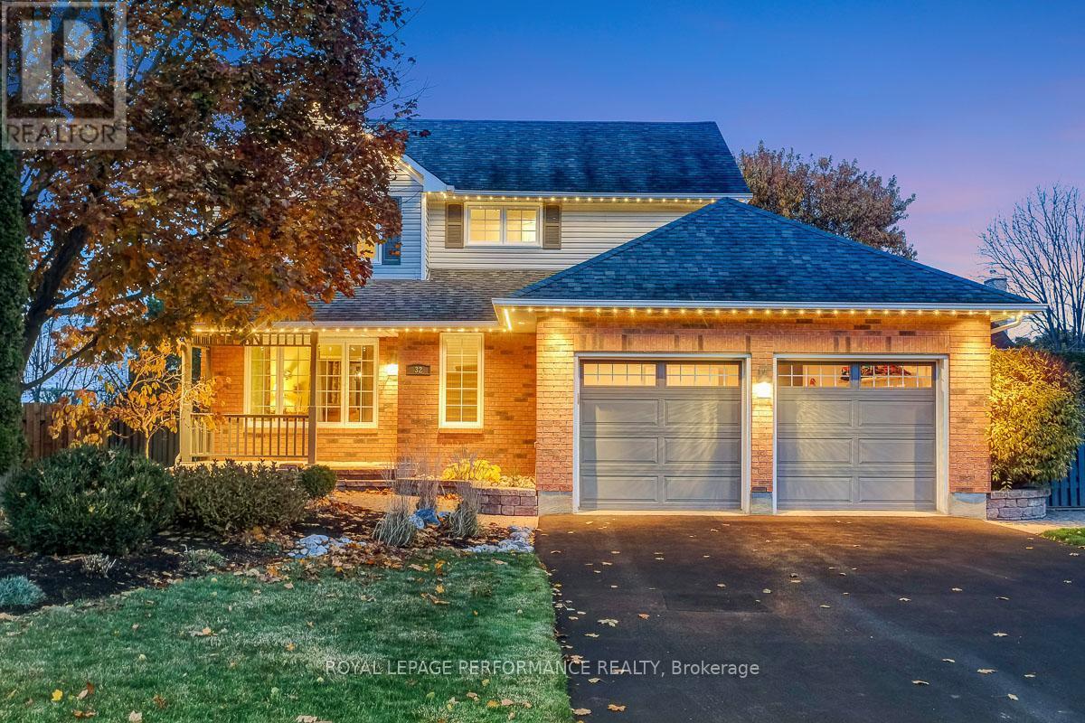 












32 PARKLANDS AVENUE

,
Russell,




Ontario
K4R1A2

