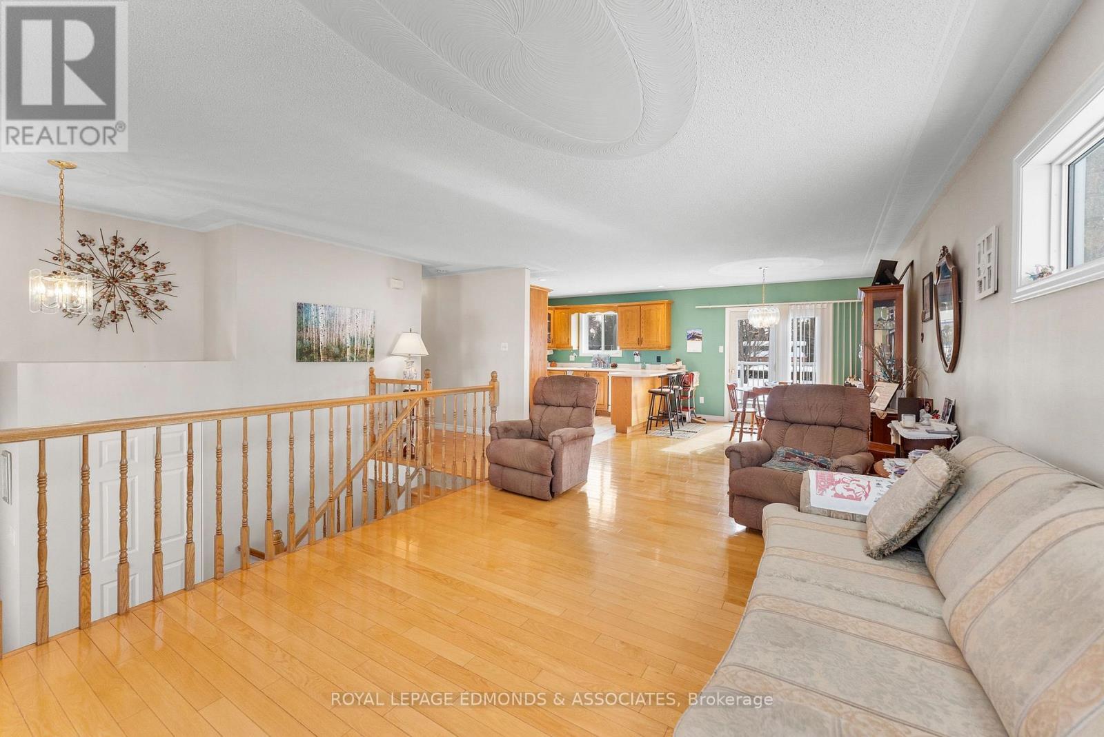 












89 RIVERCREST DR. DRIVE

,
Laurentian Valley,




Ontario
K8A6W4

