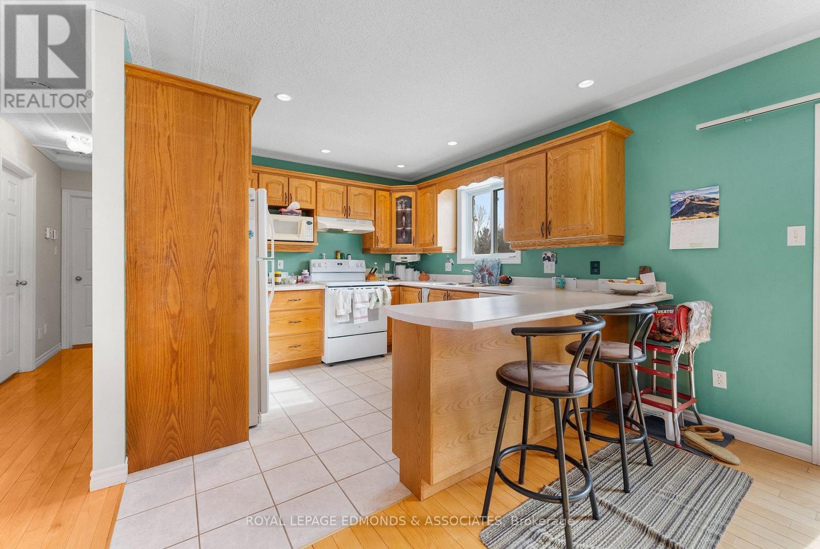 












89 RIVERCREST DR. DRIVE

,
Laurentian Valley,




Ontario
K8A6W4

