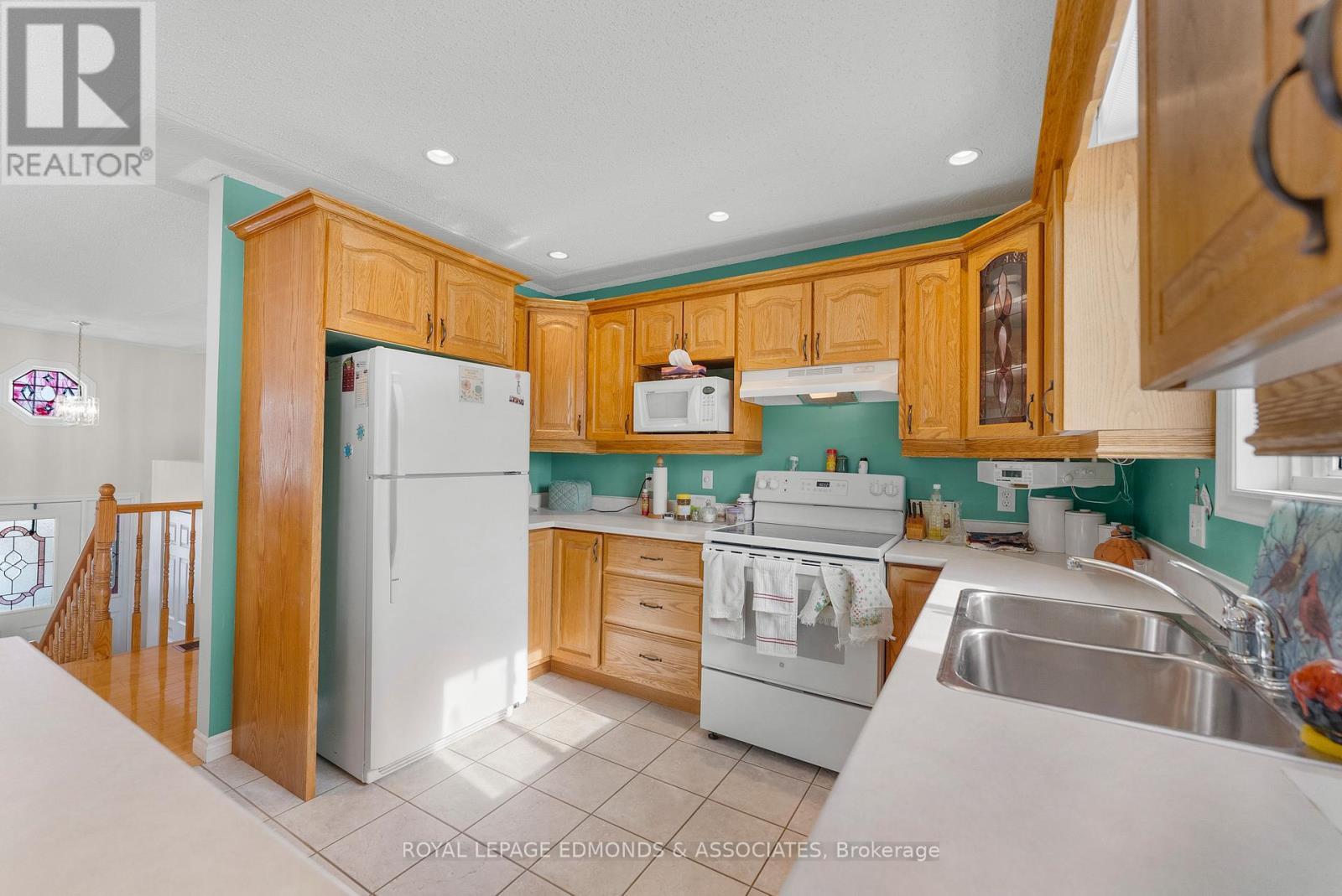 












89 RIVERCREST DR. DRIVE

,
Laurentian Valley,




Ontario
K8A6W4

