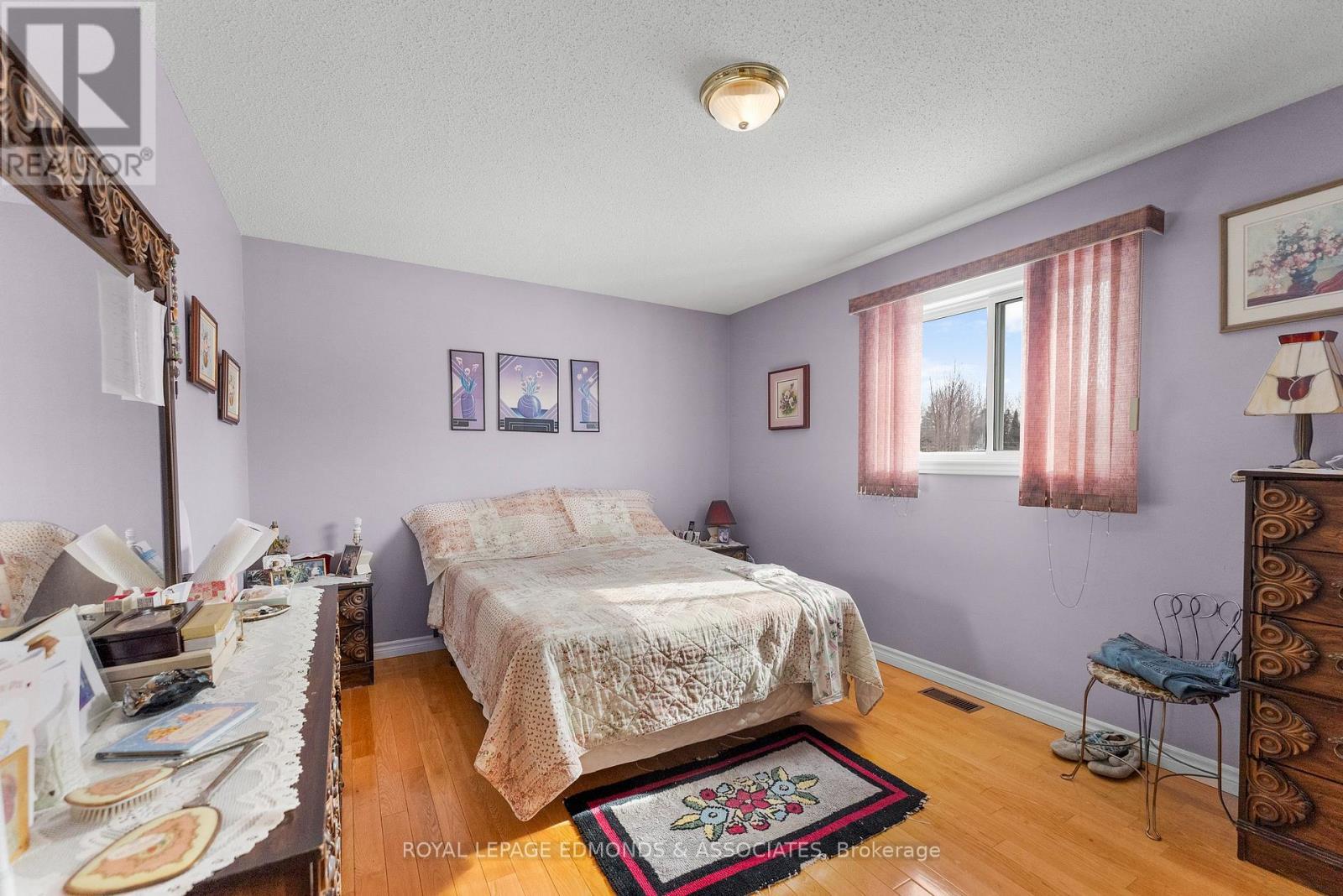 












89 RIVERCREST DR. DRIVE

,
Laurentian Valley,




Ontario
K8A6W4

