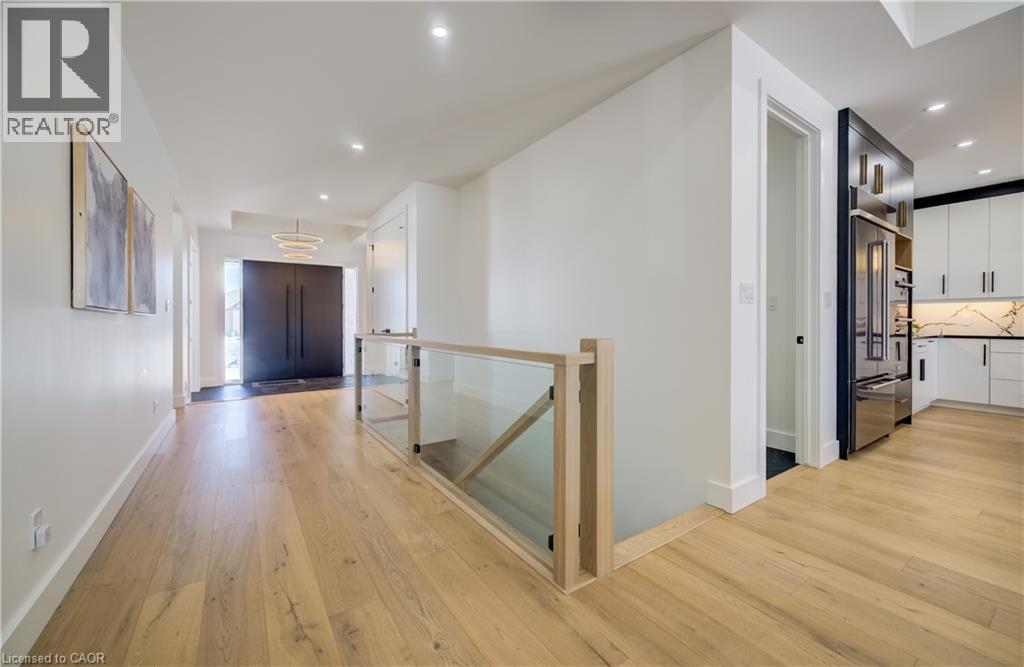 












311 ORR Street

,
Stratford,




Ontario
N5A0J7

