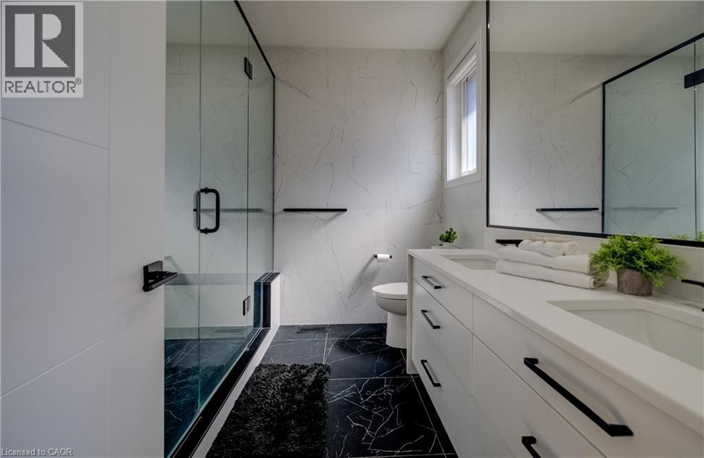 












311 ORR Street

,
Stratford,




Ontario
N5A0J7

