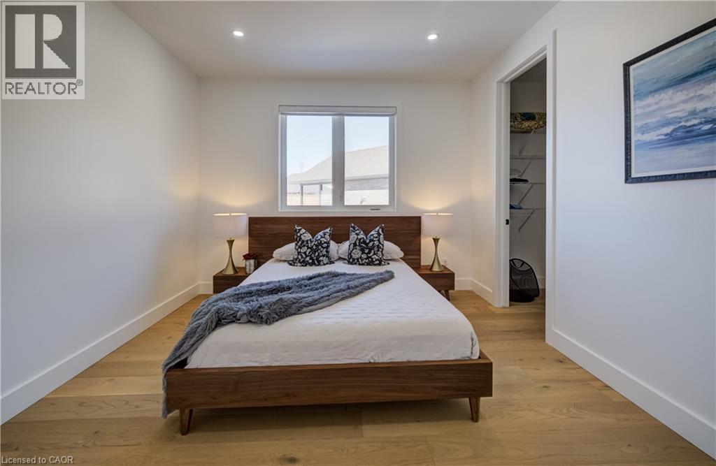 












311 ORR Street

,
Stratford,




Ontario
N5A0J7

