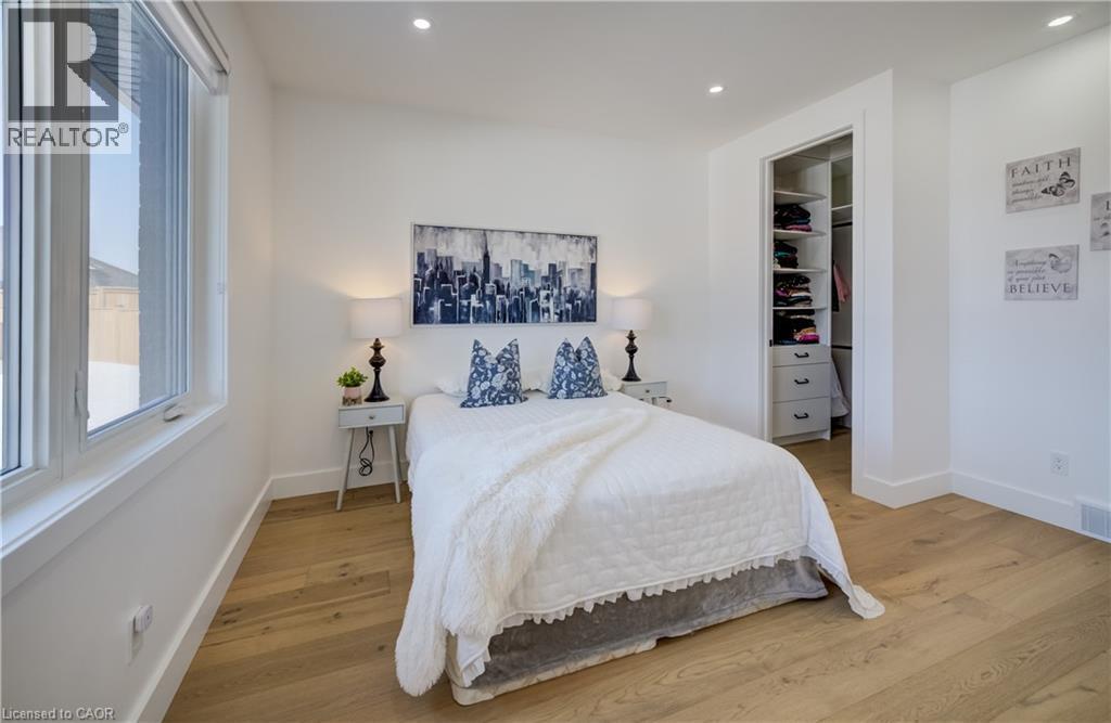 












311 ORR Street

,
Stratford,




Ontario
N5A0J7

