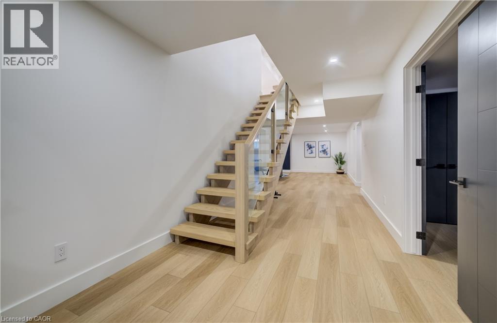 












311 ORR Street

,
Stratford,




Ontario
N5A0J7

