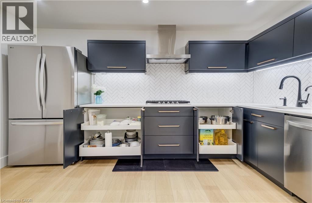 












311 ORR Street

,
Stratford,




Ontario
N5A0J7

