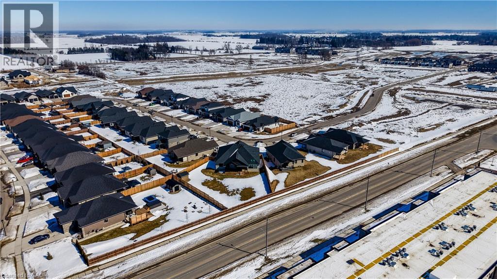 












311 ORR Street

,
Stratford,




Ontario
N5A0J7

