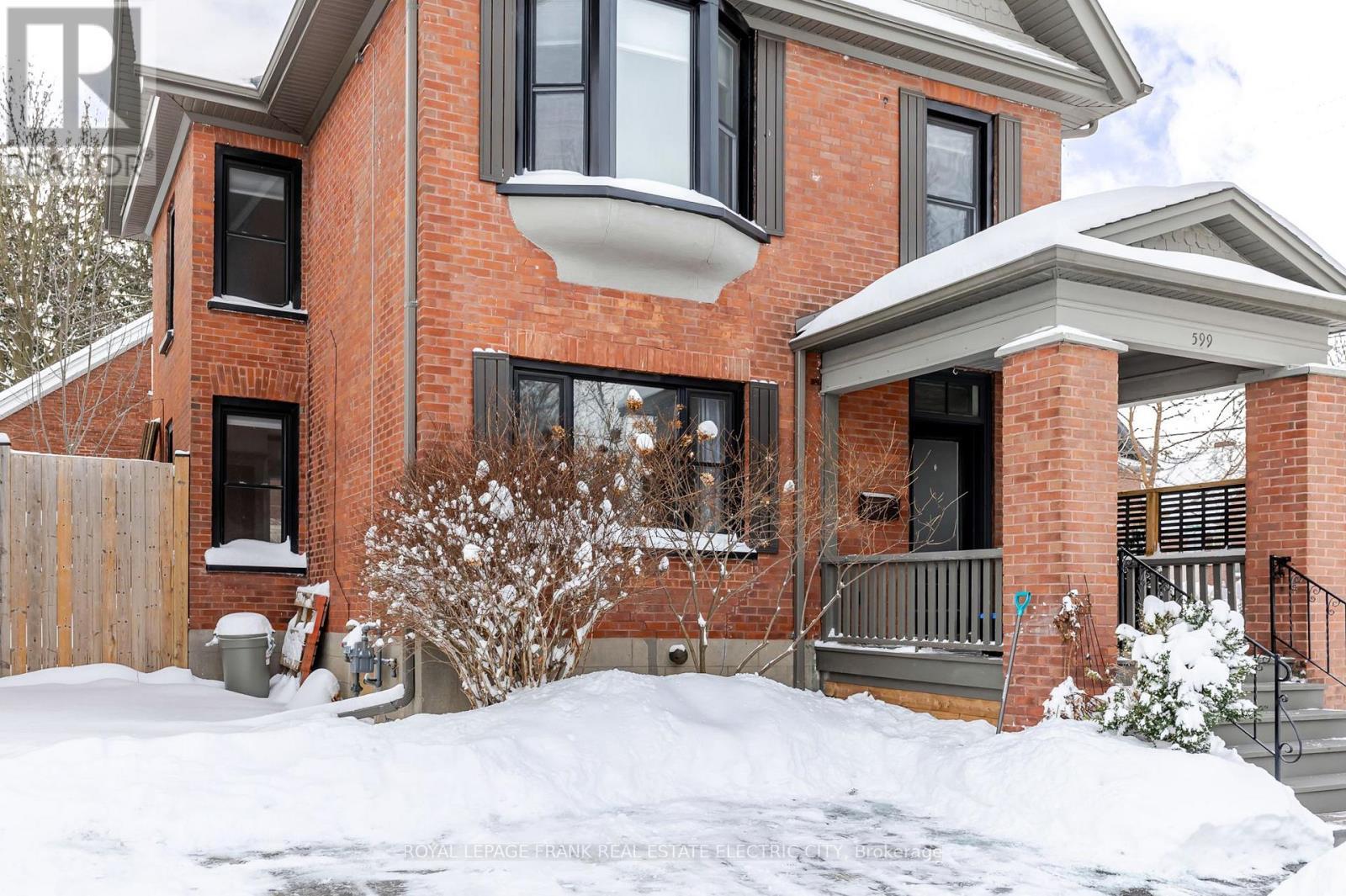 












599 HOMEWOOD AVENUE

,
Peterborough (Town Ward 3),




Ontario
K9H2N4

