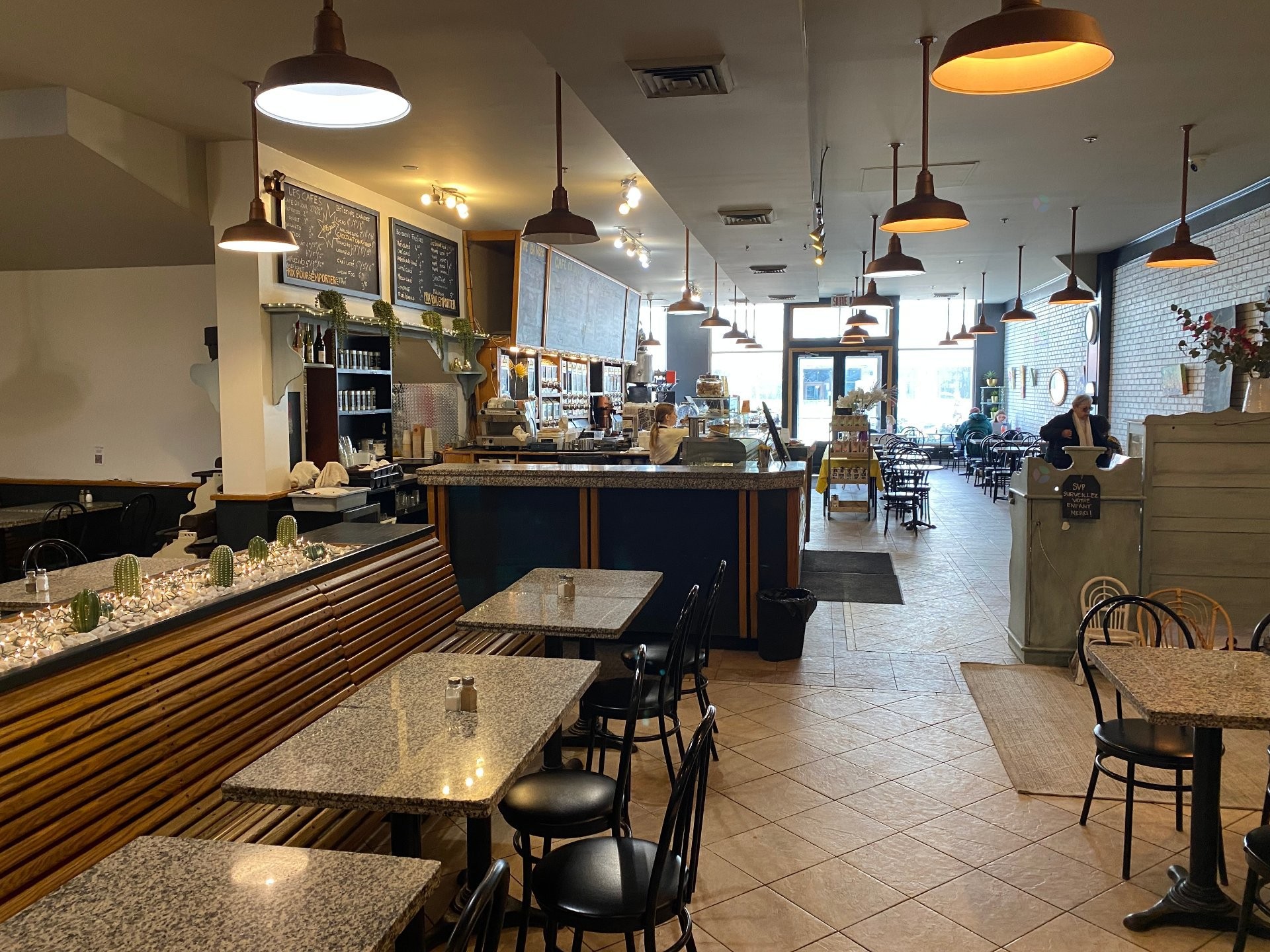 









5252


Ch. de la Côte-des-Neiges

,
Montréal (Côte-des-Neiges/Notre-Dame-de-Grâce),




QC
H3T1X8

