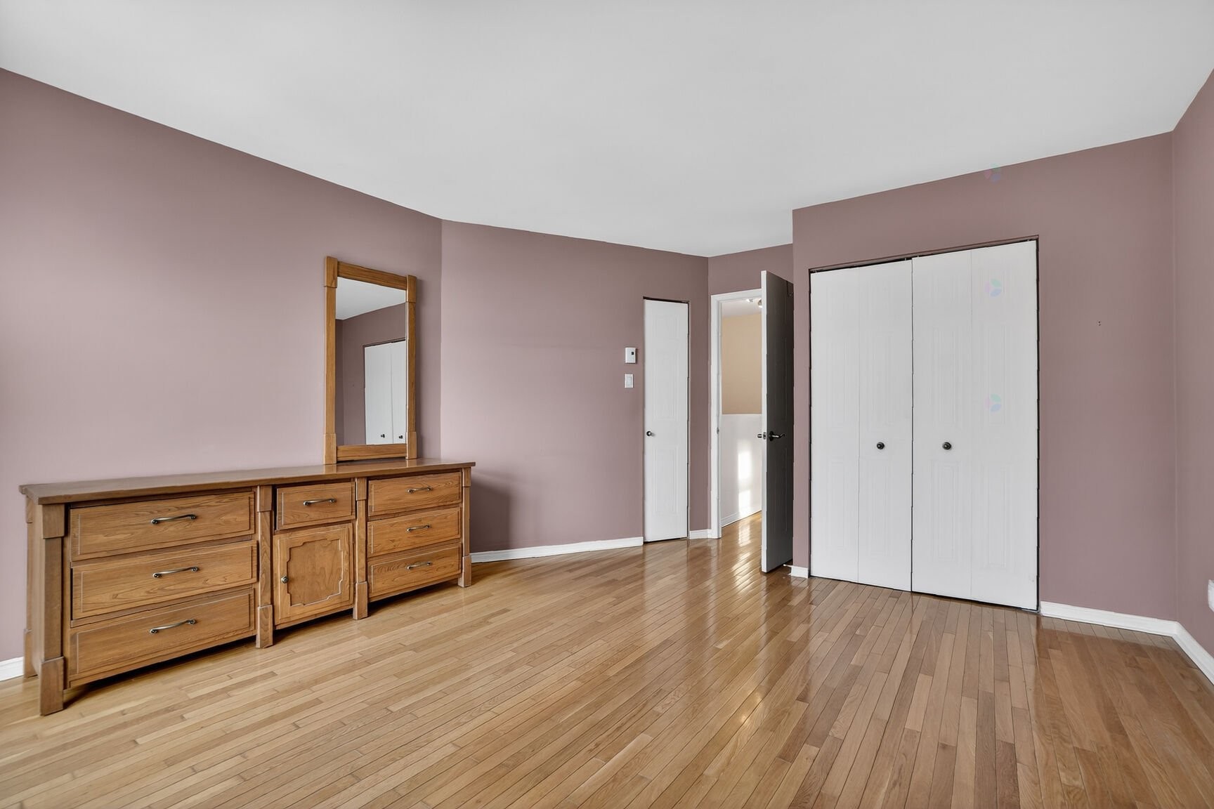 









176


Rue P.-É.-Borduas

,
Laval (Sainte-Rose),




QC
H7L5E7

