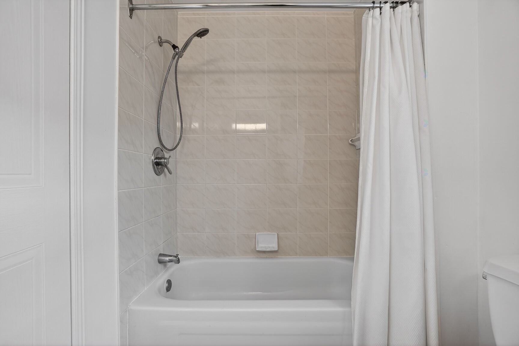 









176


Rue P.-É.-Borduas

,
Laval (Sainte-Rose),




QC
H7L5E7

