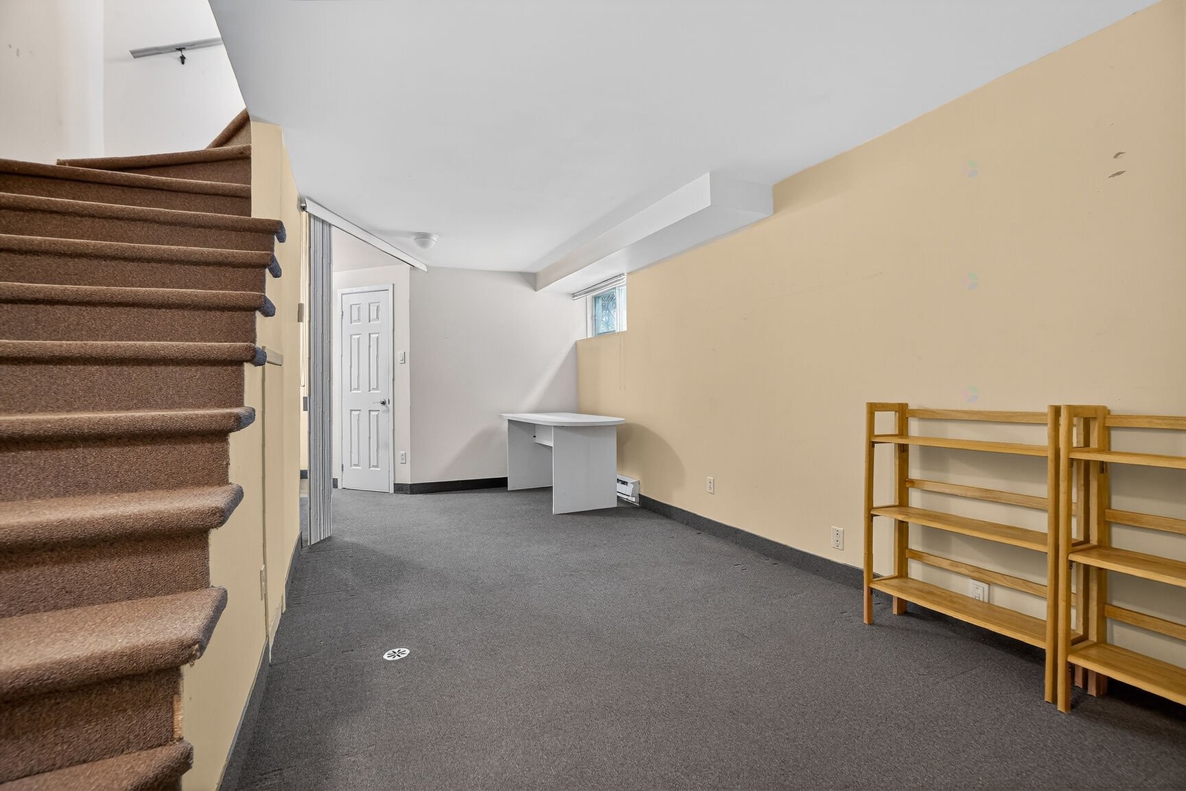 









176


Rue P.-É.-Borduas

,
Laval (Sainte-Rose),




QC
H7L5E7

