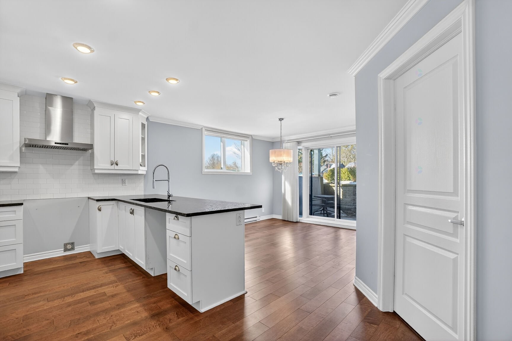 









180


Rue des Sittelles

, 1,
Châteauguay,




QC
J6K0J1

