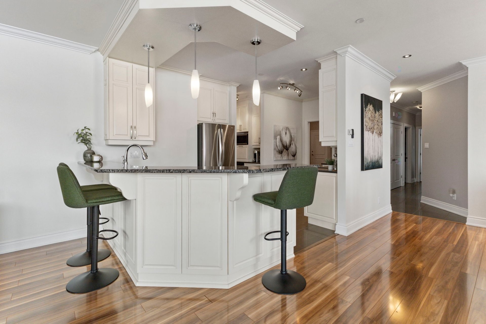 









224


Boul. Alexandre-Taché

, 303,
Gatineau (Hull),




QC
J9A0B8

