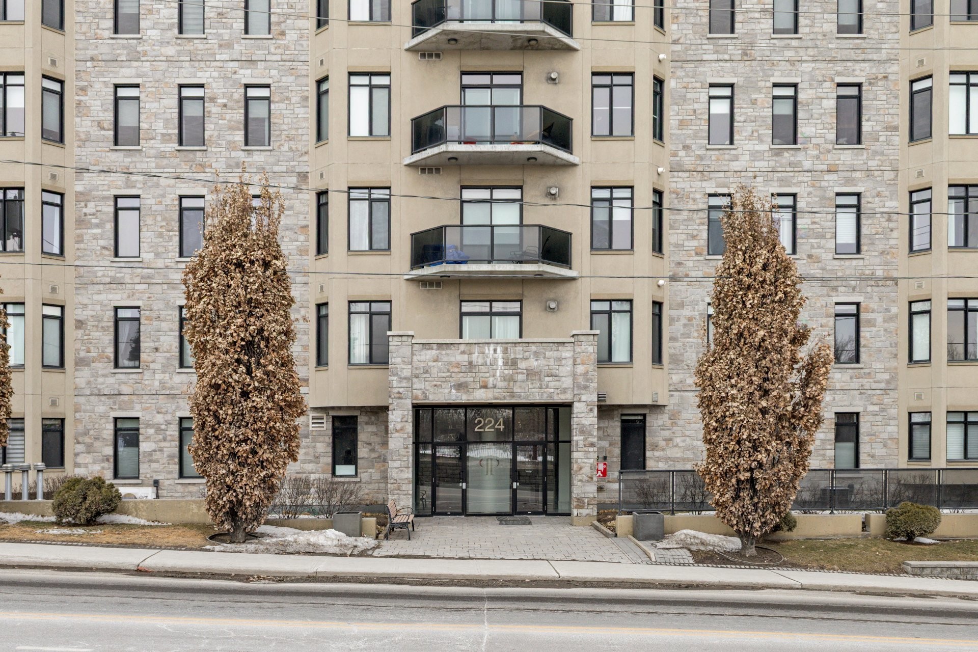 









224


Boul. Alexandre-Taché

, 303,
Gatineau (Hull),




QC
J9A0B8

