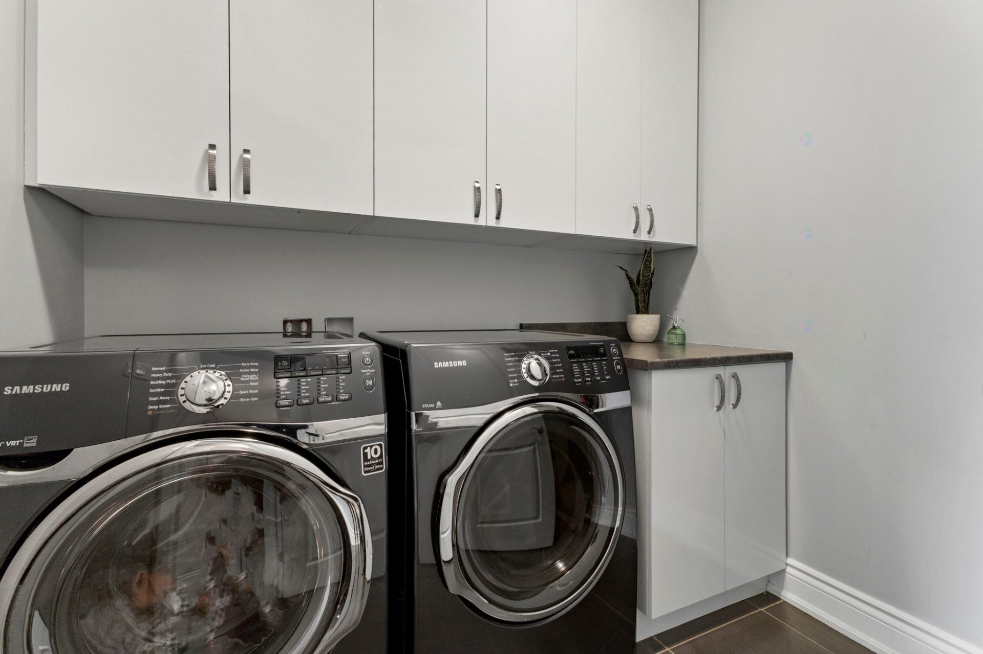 









224


Boul. Alexandre-Taché

, 303,
Gatineau (Hull),




QC
J9A0B8

