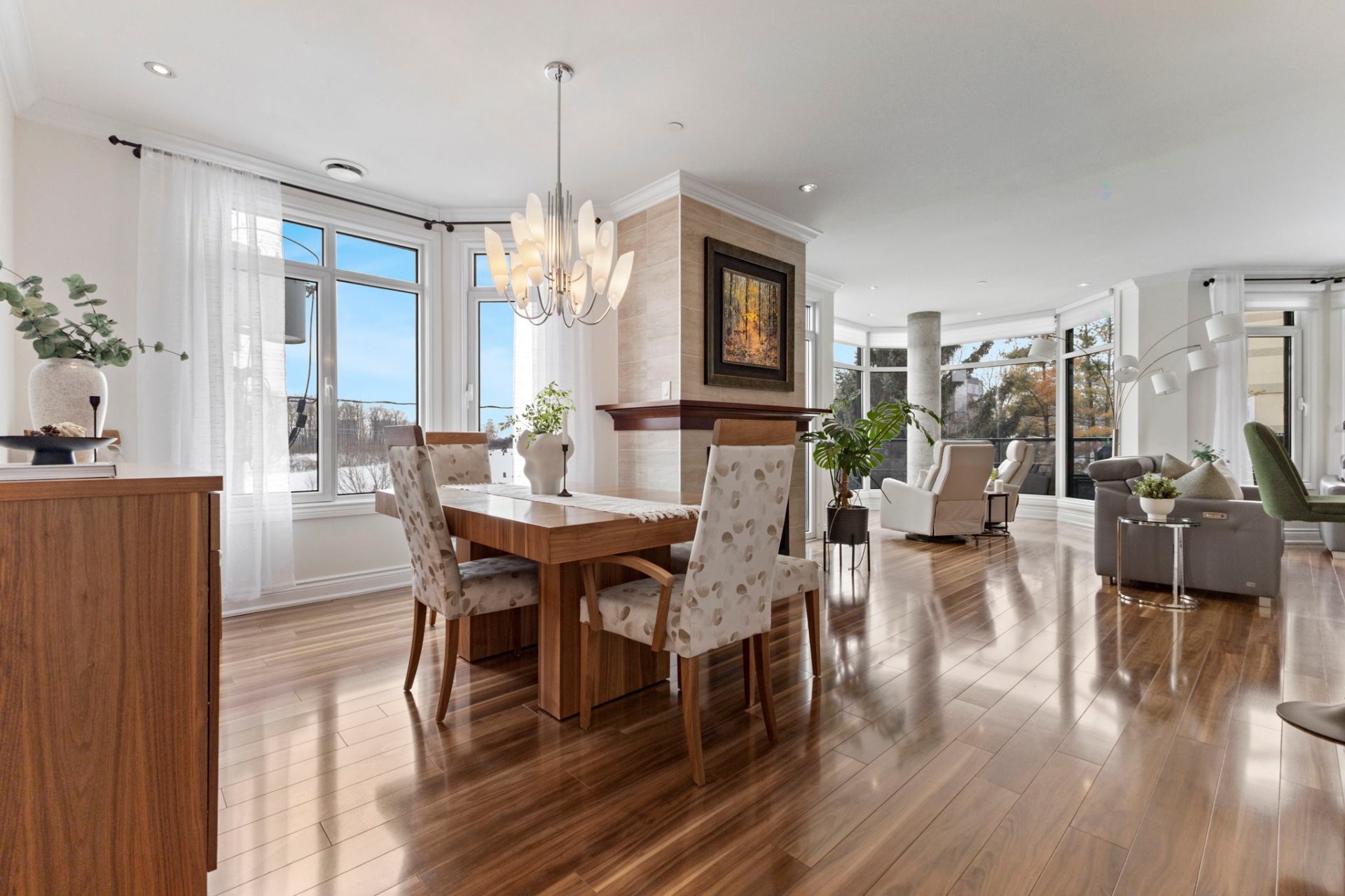 









224


Boul. Alexandre-Taché

, 303,
Gatineau (Hull),




QC
J9A0B8

