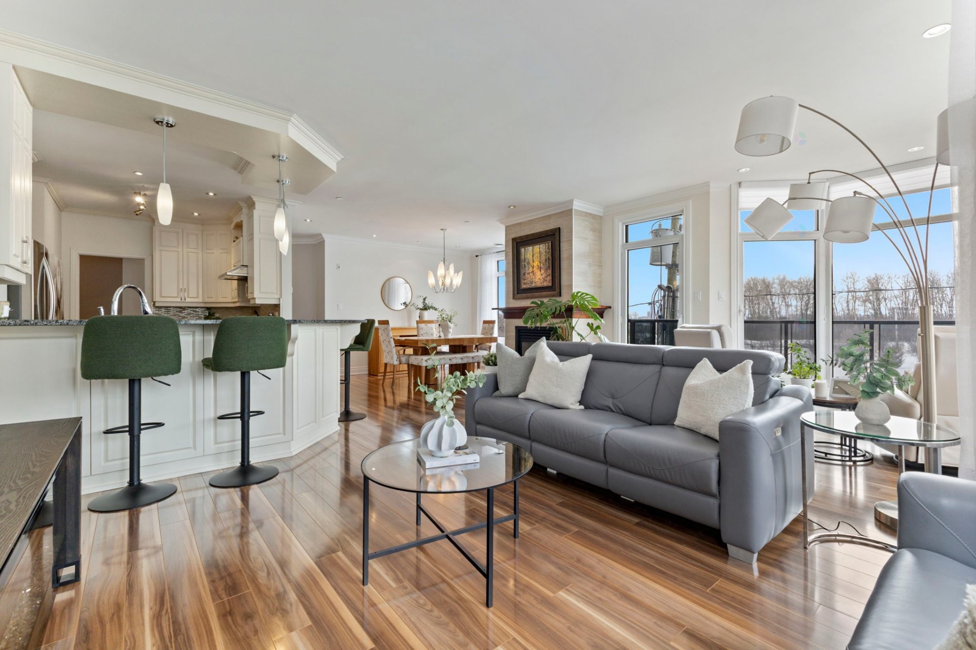 









224


Boul. Alexandre-Taché

, 303,
Gatineau (Hull),




QC
J9A0B8

