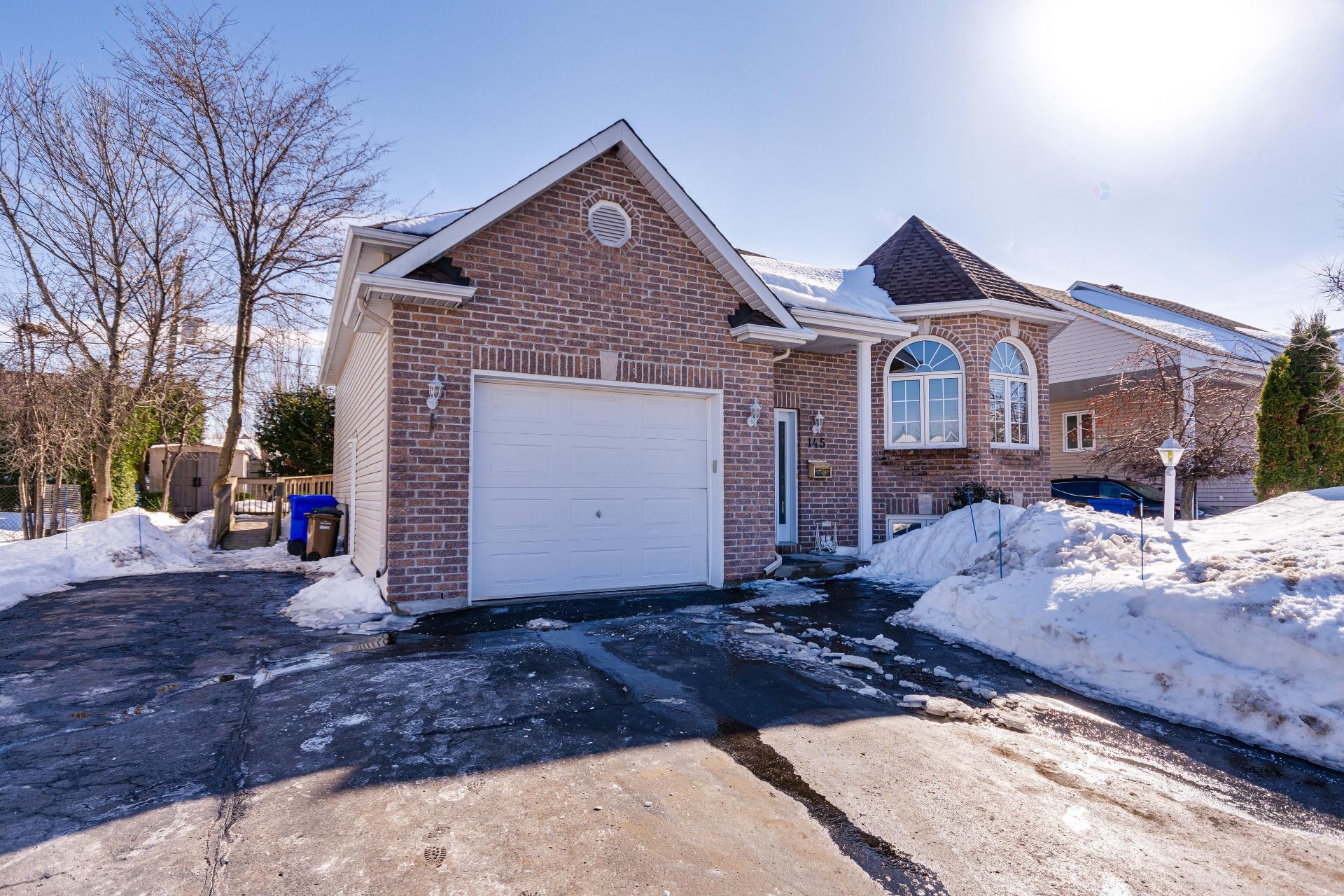 









145


Rue de Corbières

,
Gatineau (Masson-Angers),




QC
J8M2E6


