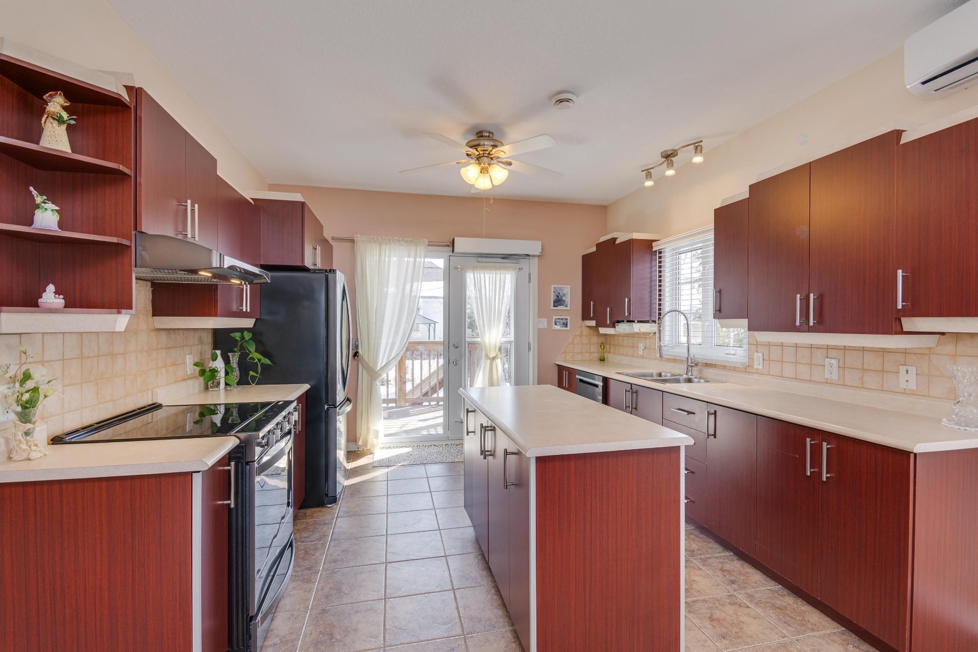 









145


Rue de Corbières

,
Gatineau (Masson-Angers),




QC
J8M2E6

