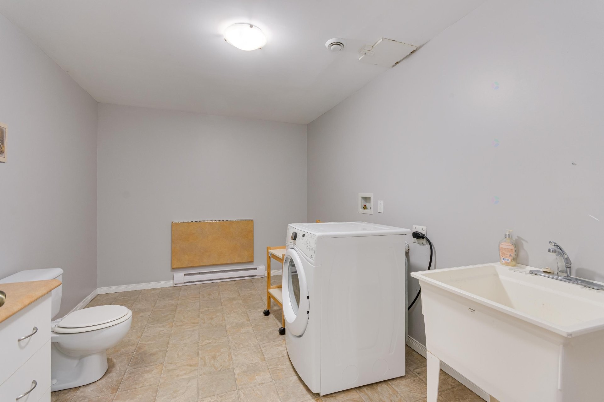 









145


Rue de Corbières

,
Gatineau (Masson-Angers),




QC
J8M2E6

