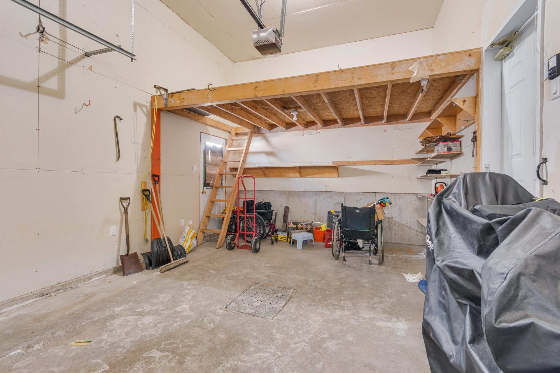 









145


Rue de Corbières

,
Gatineau (Masson-Angers),




QC
J8M2E6


