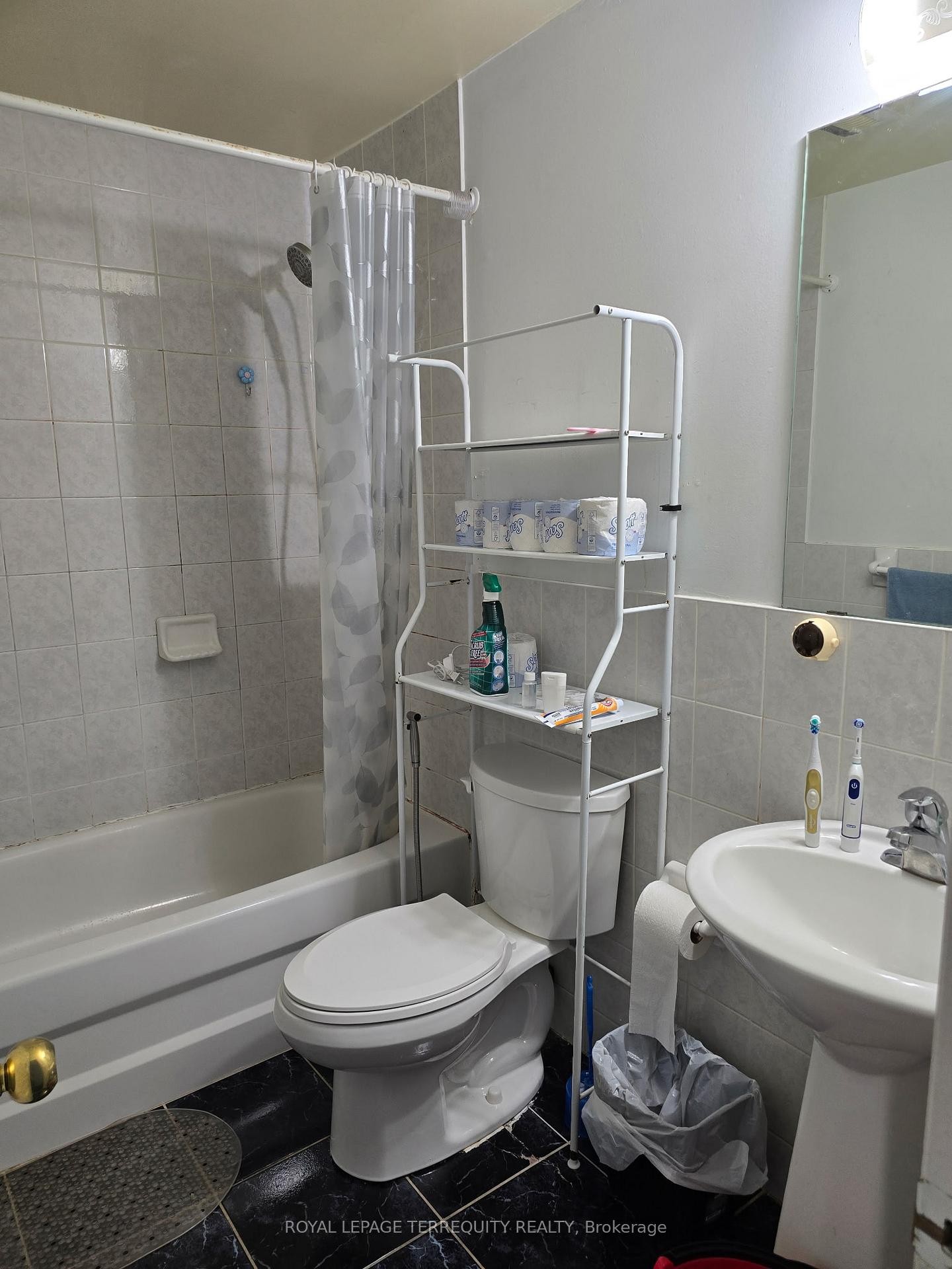 









7


Mulock

Avenue, BSMT,
Toronto,




ON
M6N 3C3

