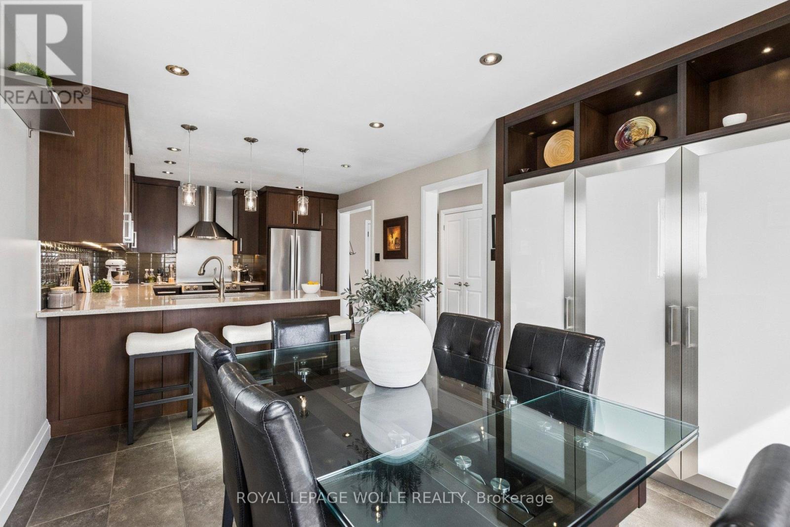 












31 CEDAR CREST STREET

,
Kitchener,




Ontario
N2N1Y4

