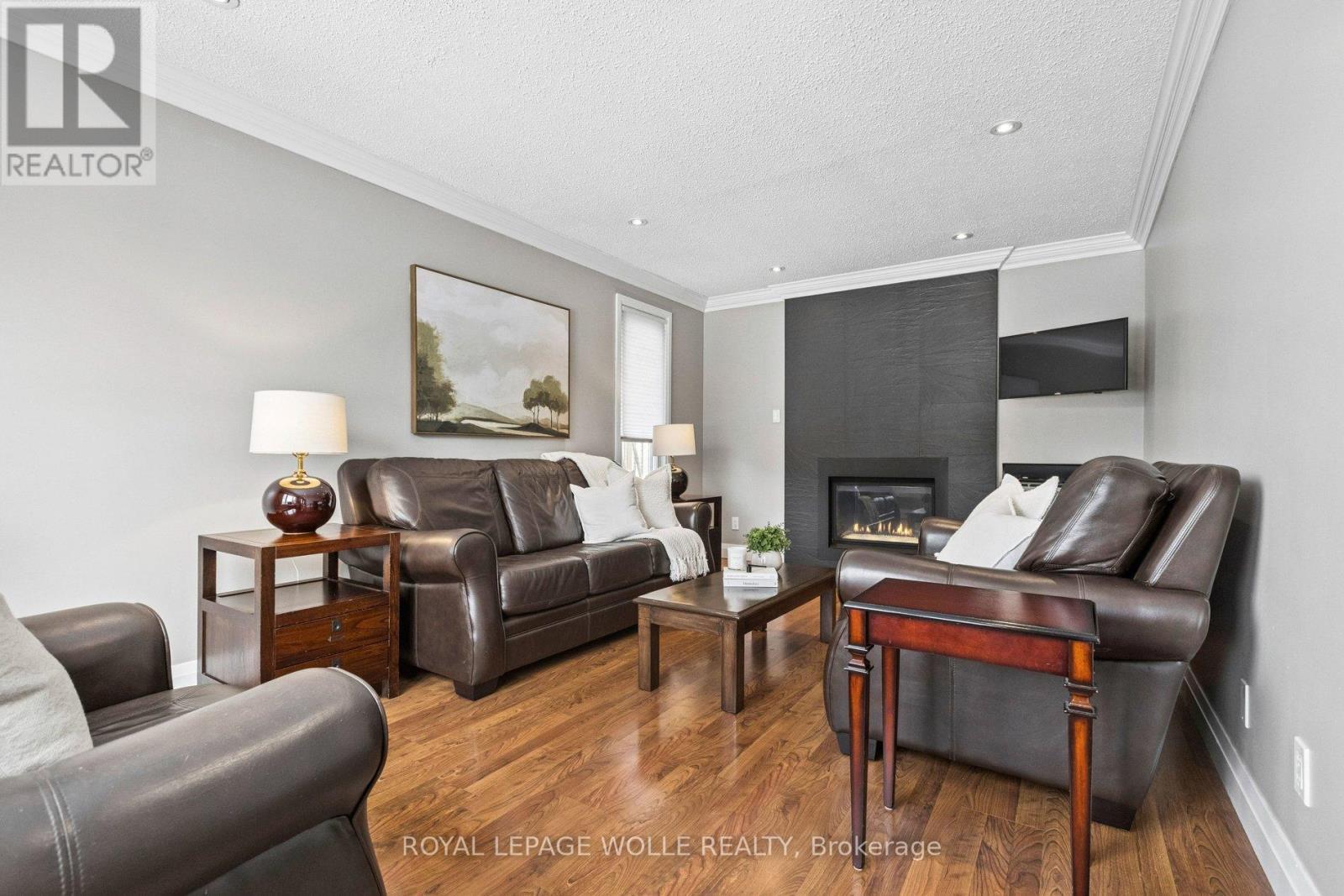 












31 CEDAR CREST STREET

,
Kitchener,




Ontario
N2N1Y4

