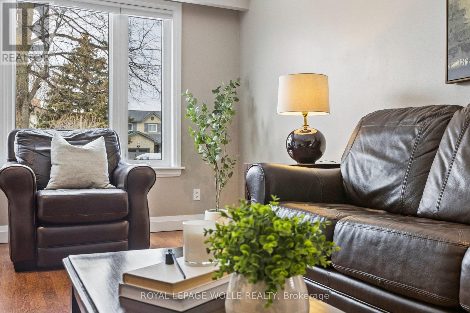 












31 CEDAR CREST STREET

,
Kitchener,




Ontario
N2N1Y4

