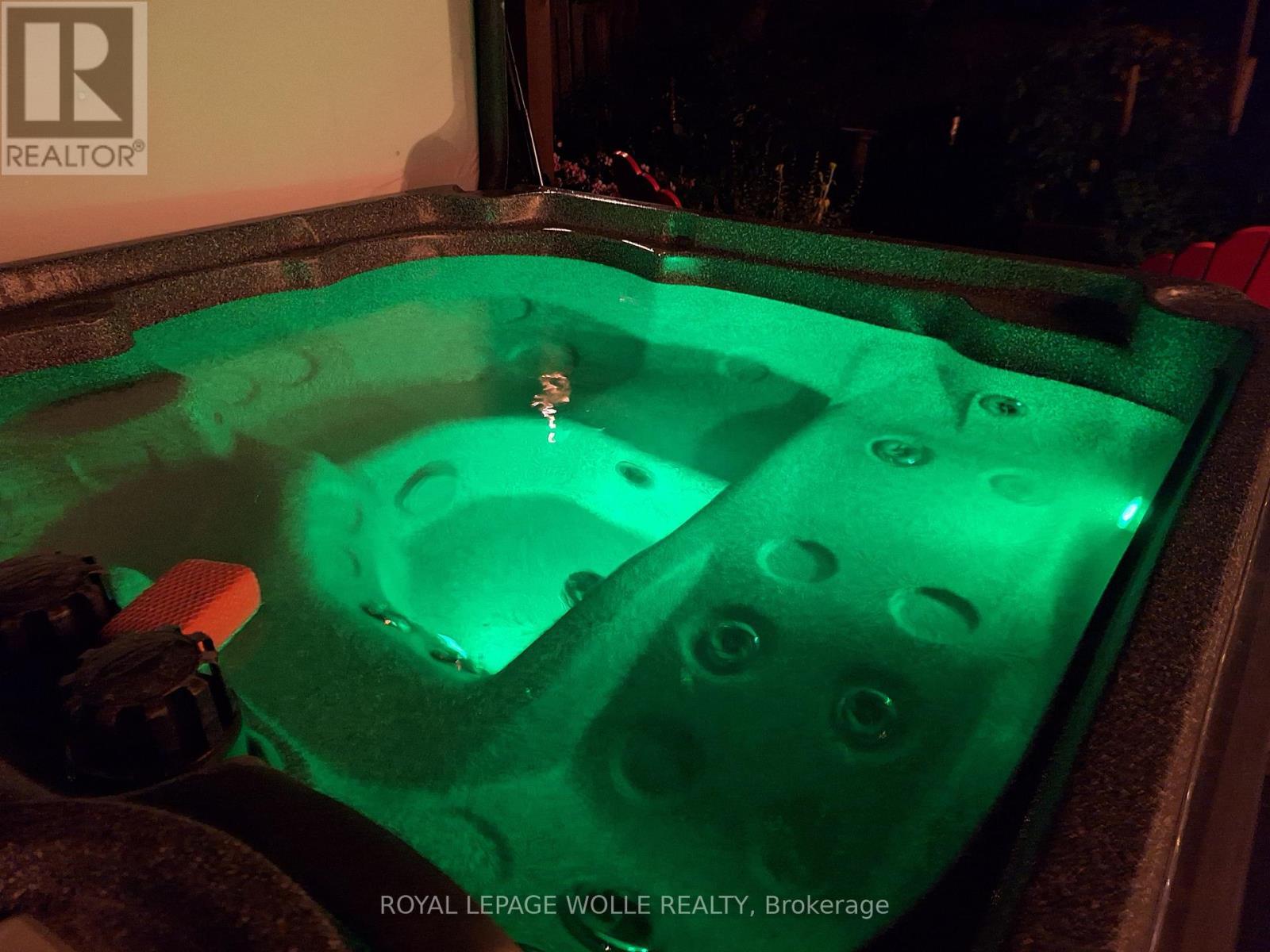 












31 CEDAR CREST STREET

,
Kitchener,




Ontario
N2N1Y4

