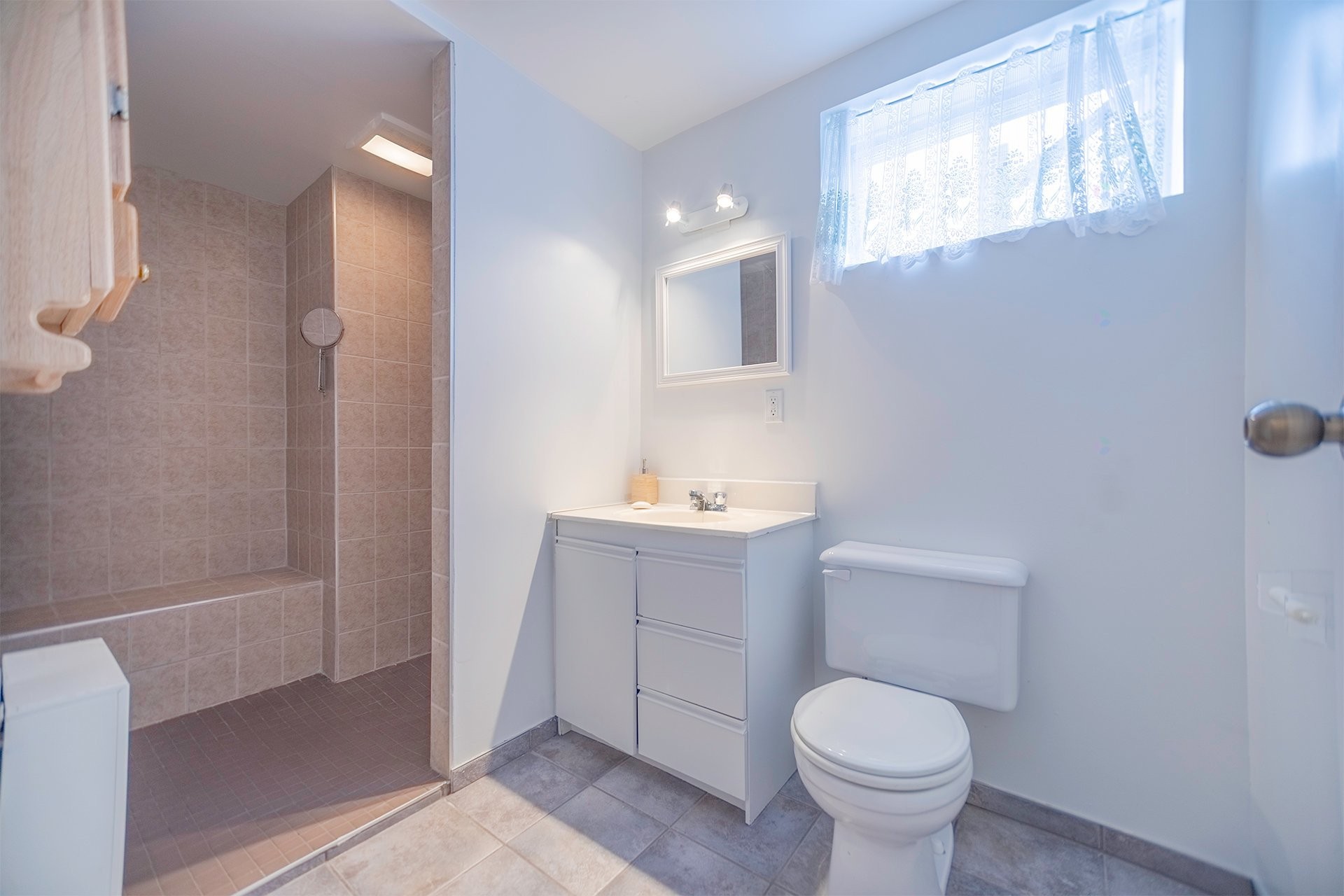 









155


Rue Malo

,
Varennes,




QC
J3X1C4

