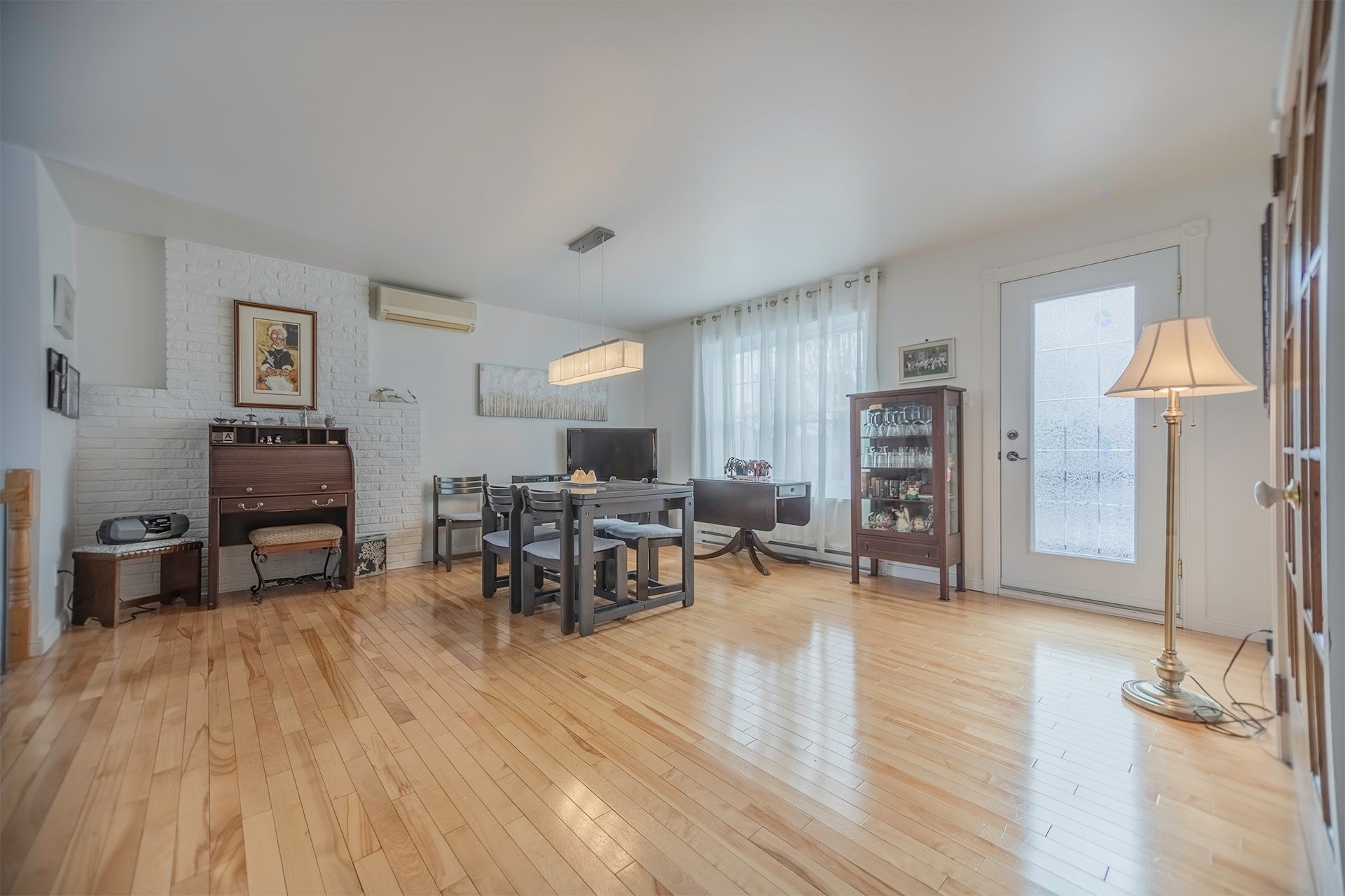 









155


Rue Malo

,
Varennes,




QC
J3X1C4

