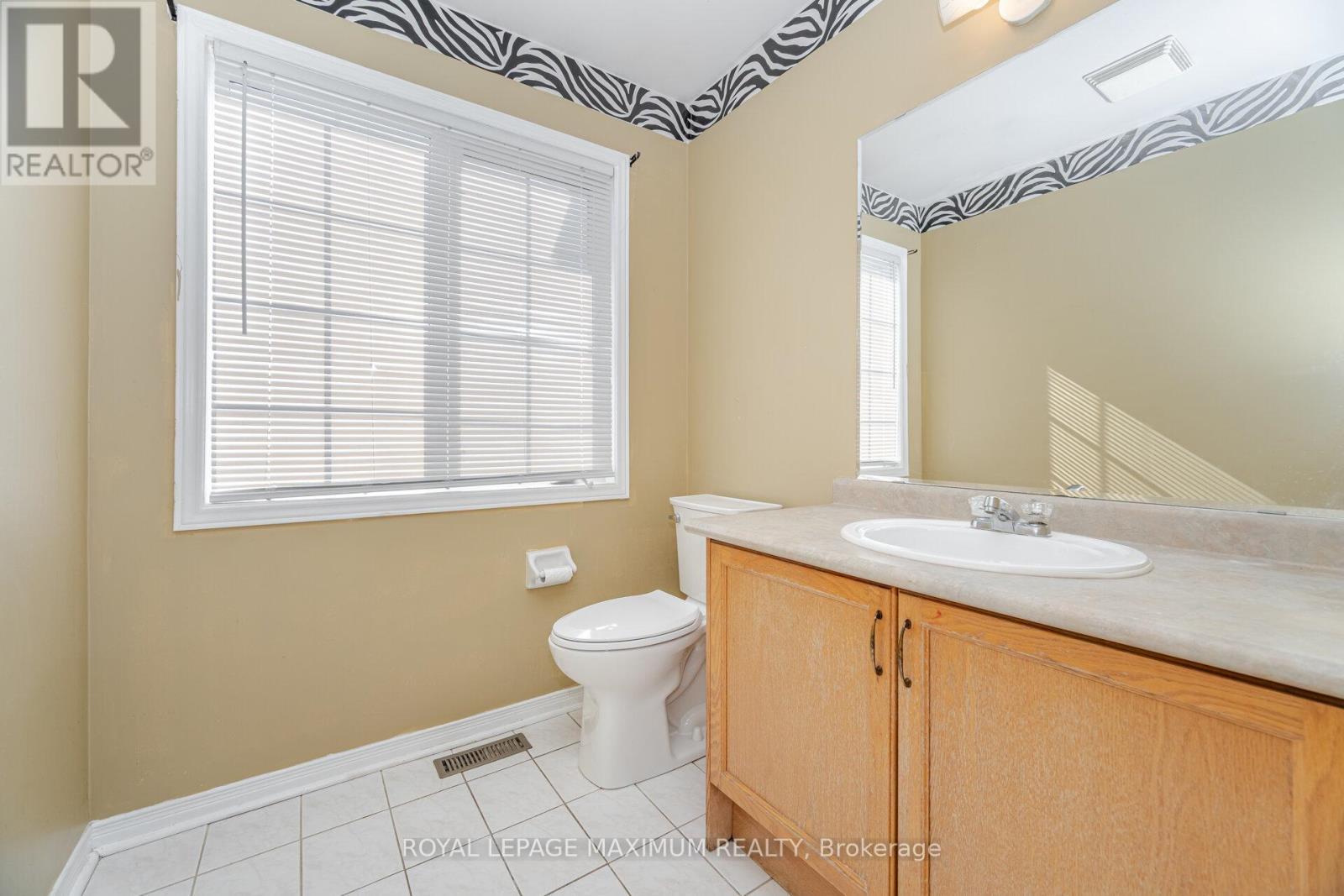 












85 RONAN CRESCENT

,
Vaughan,




Ontario
L4H2J6

