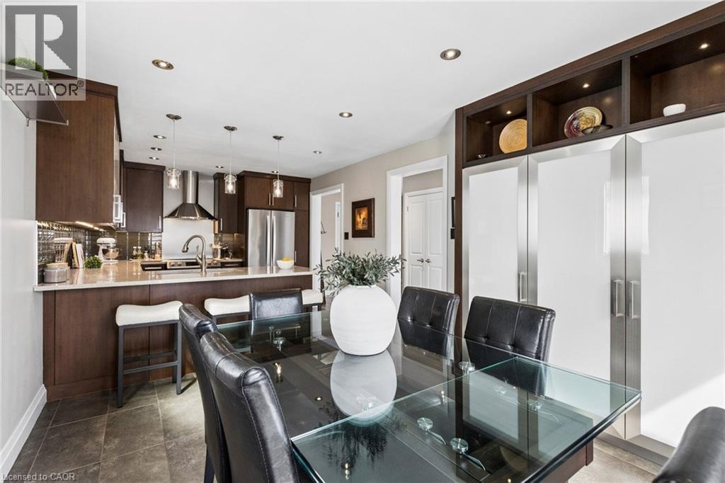 












31 CEDAR CREST Street

,
Kitchener,




Ontario
N2N1Y4

