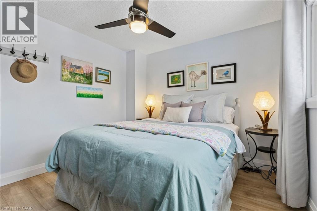 












31 CEDAR CREST Street

,
Kitchener,




Ontario
N2N1Y4

